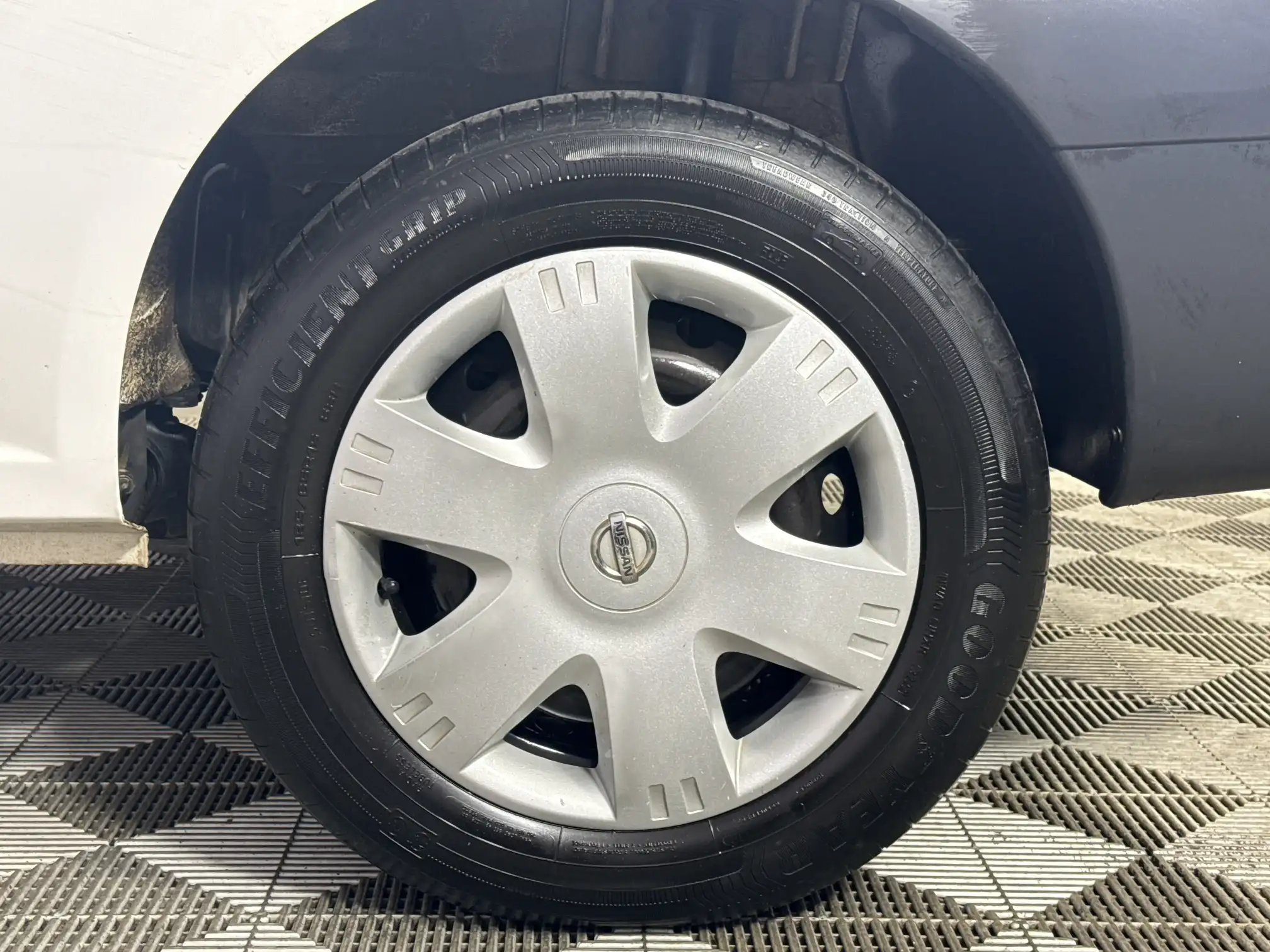 Nissan NP200