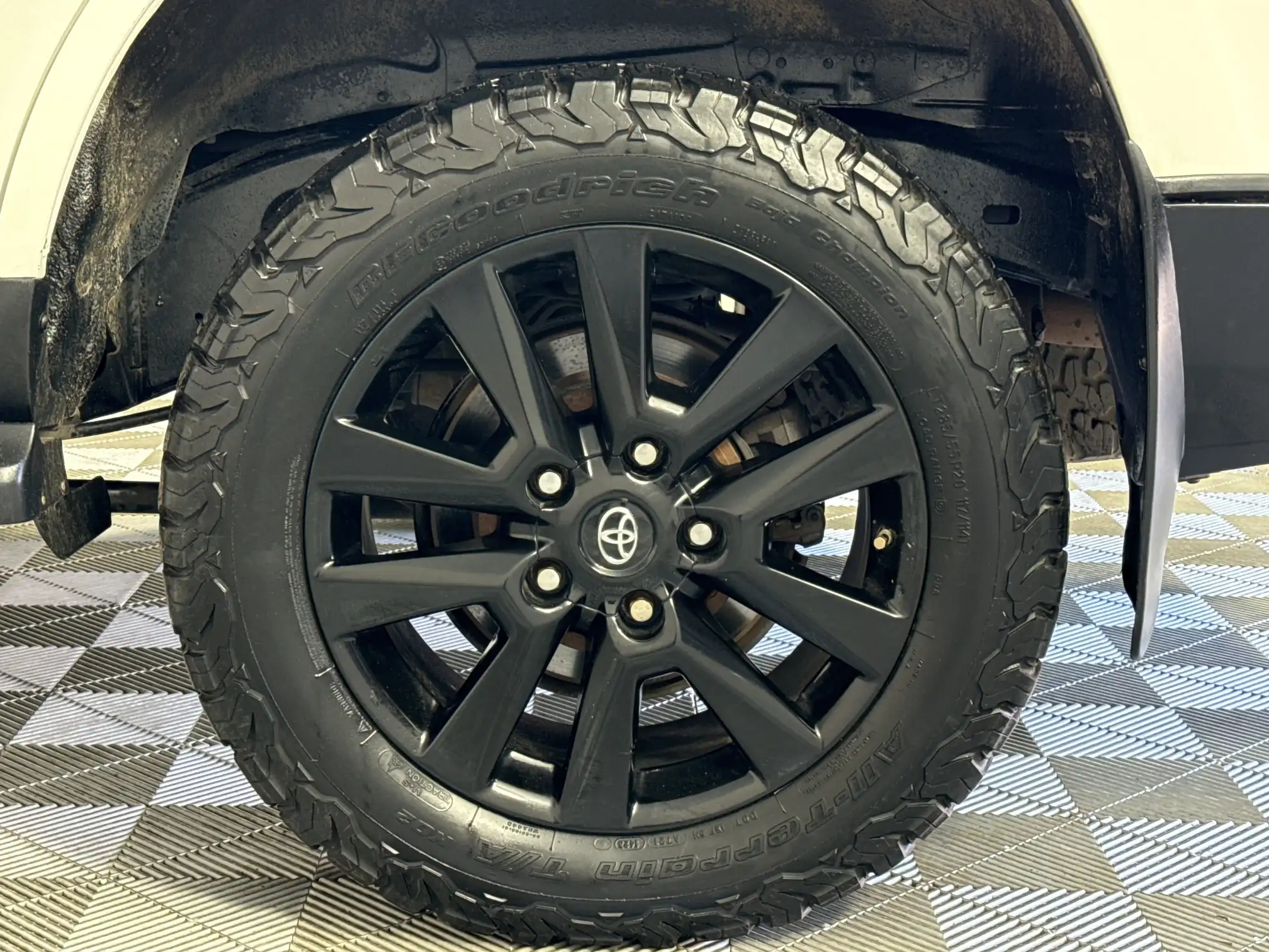 Toyota Land Cruiser