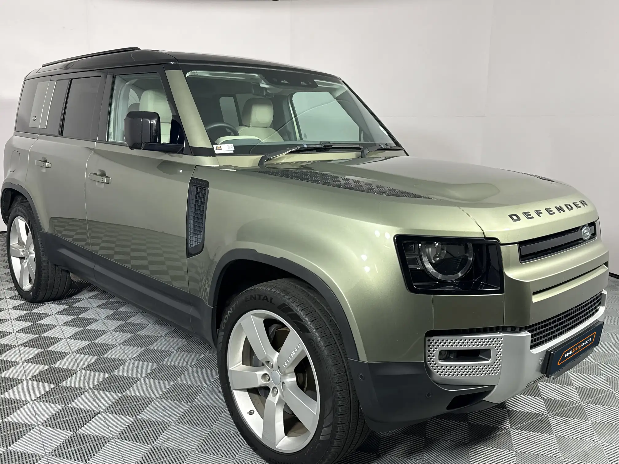 Land Rover Defender 110