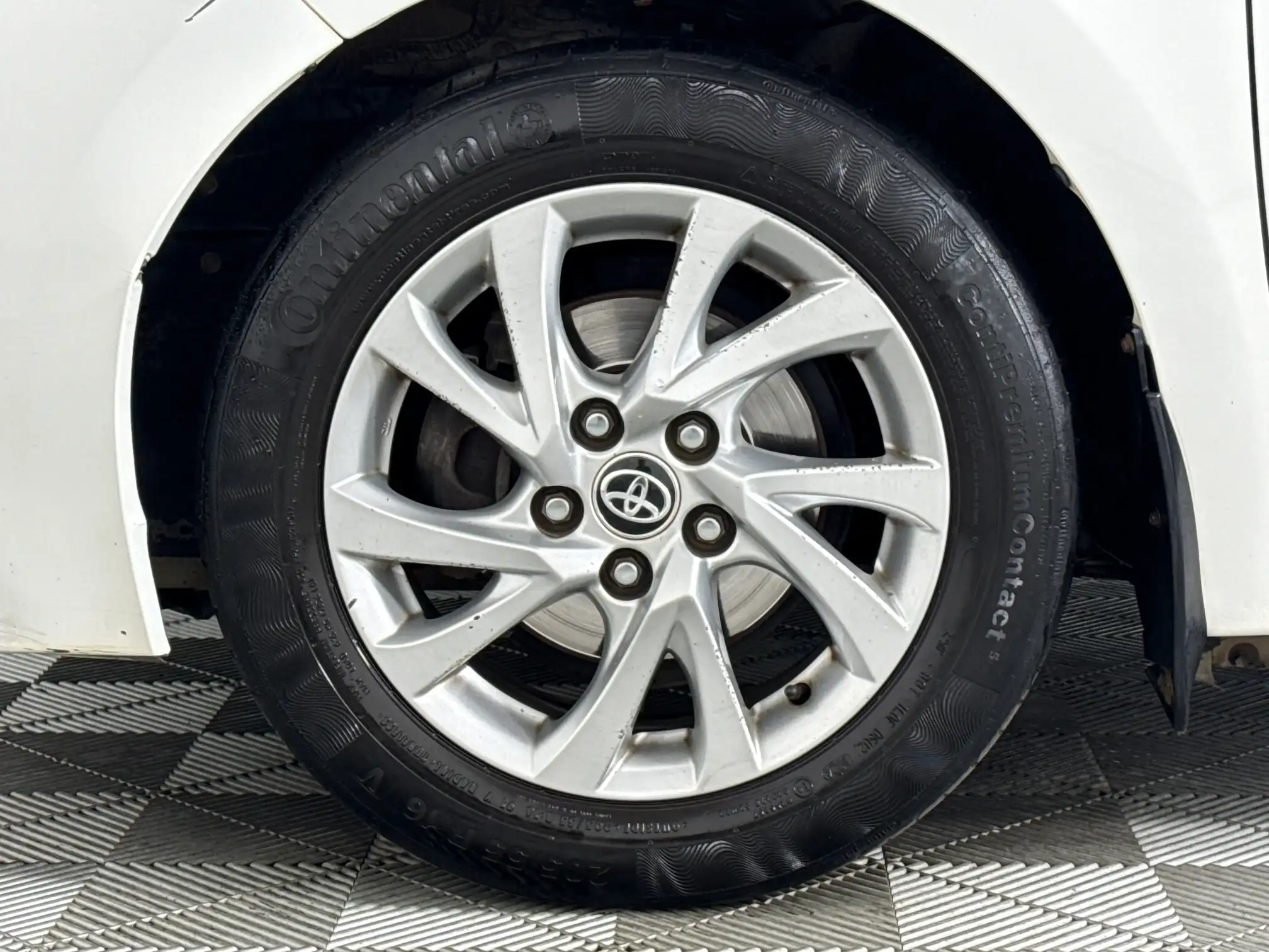 Toyota Corolla Quest