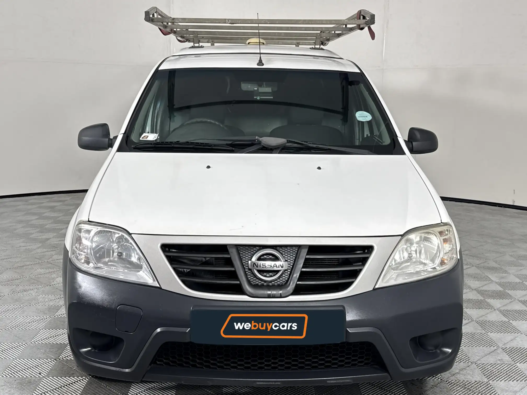 Nissan NP200