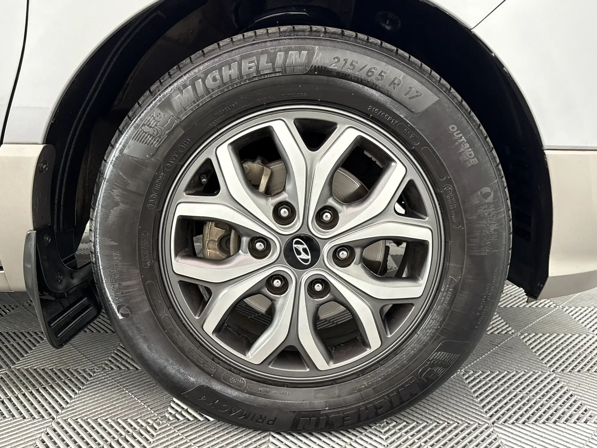 Hyundai H-1