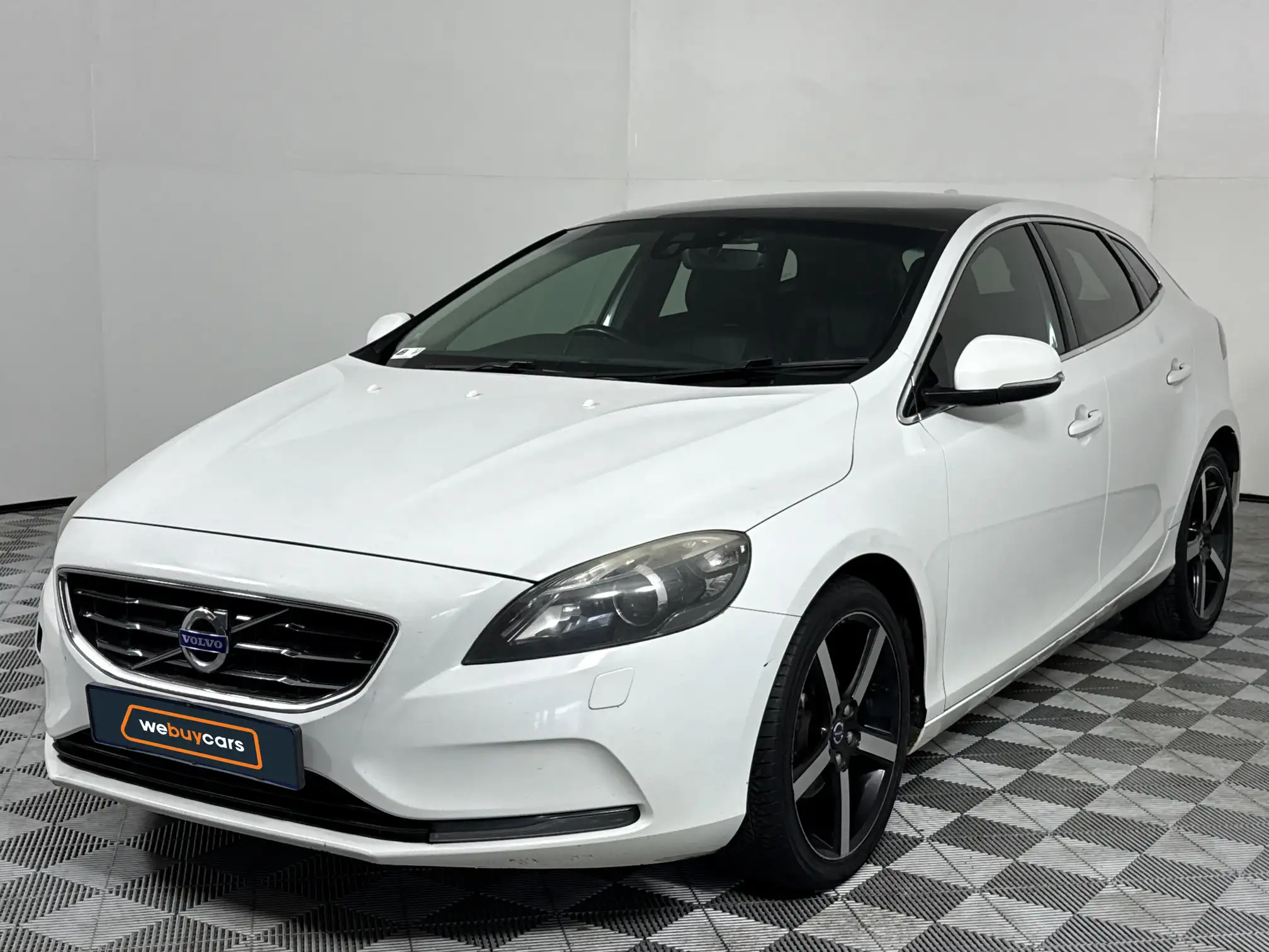 2015 Volvo V40