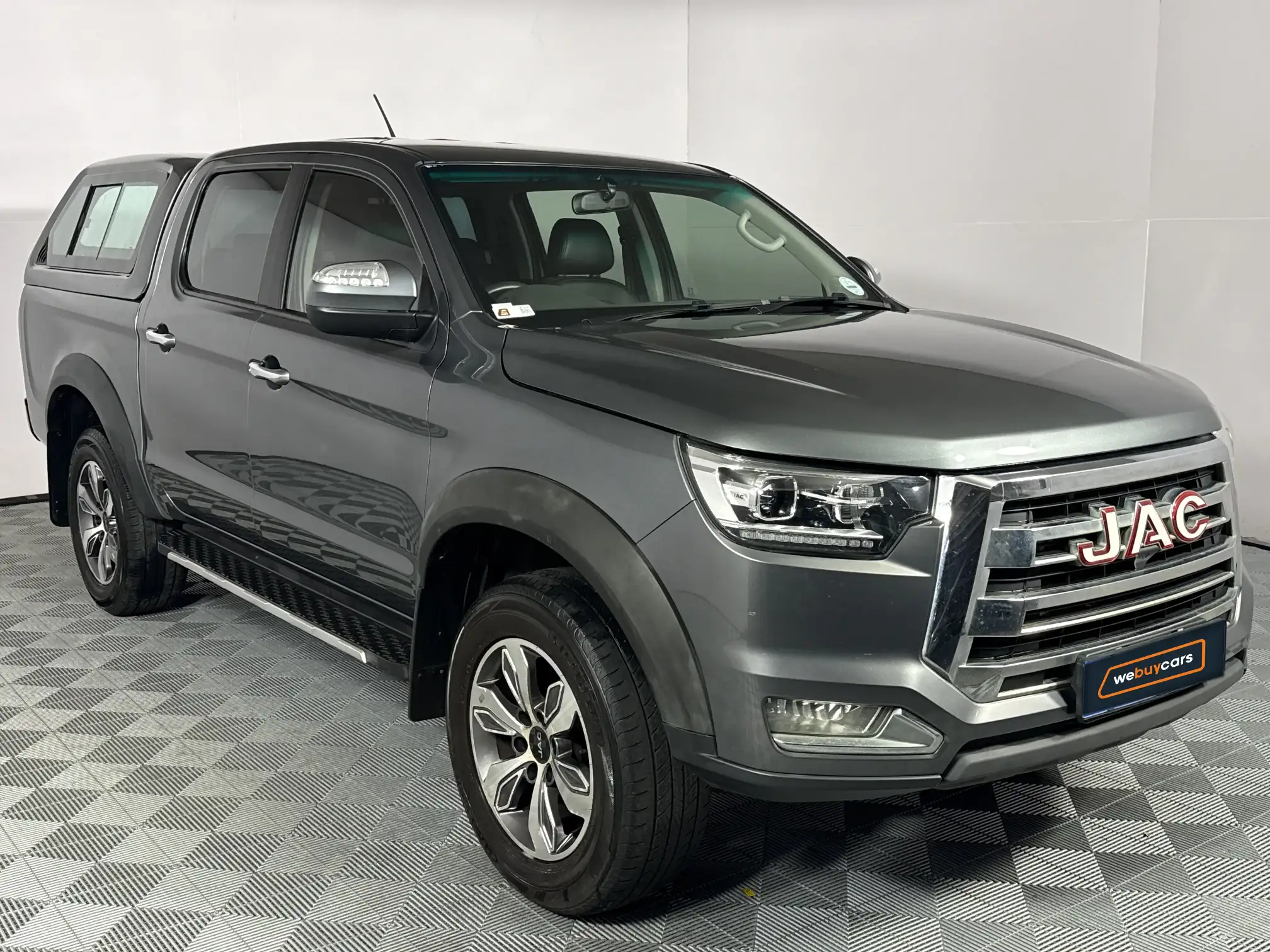 JAC T8