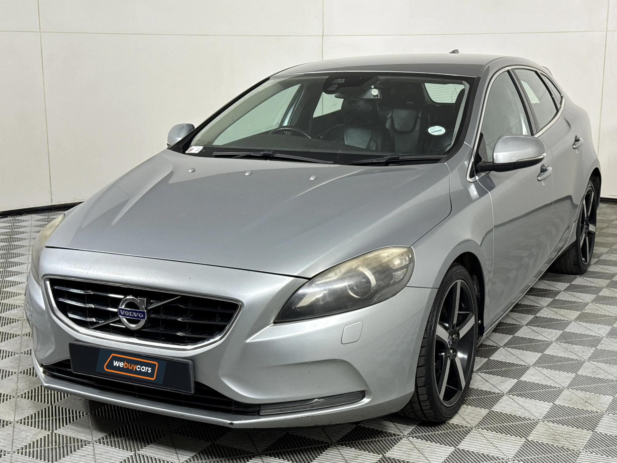 Volvo V40 T3 Excel