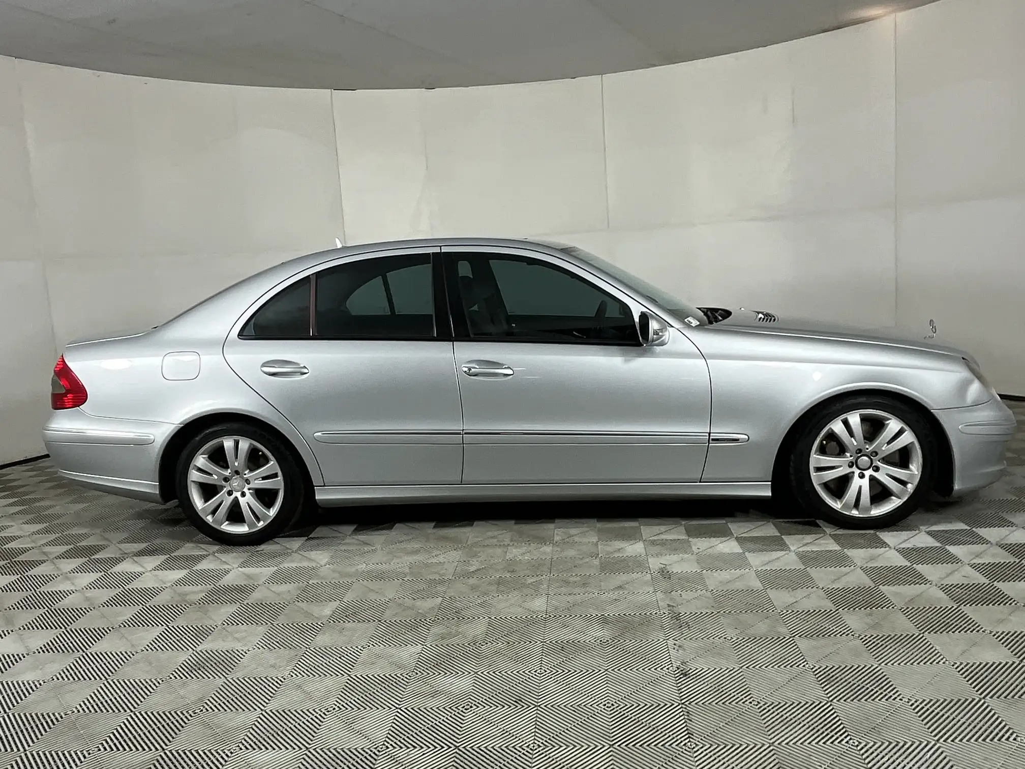 Mercedes-Benz E Class Sedan