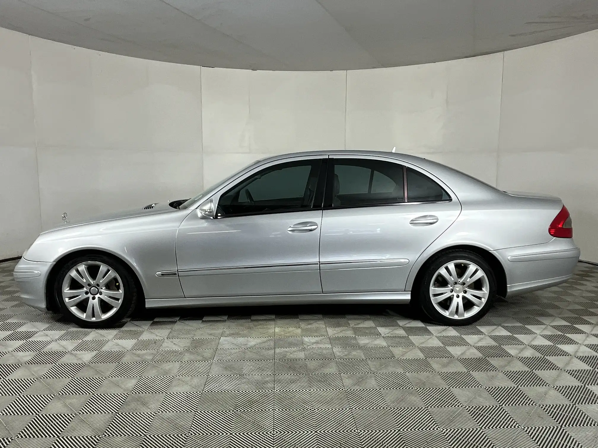 Mercedes-Benz E Class Sedan