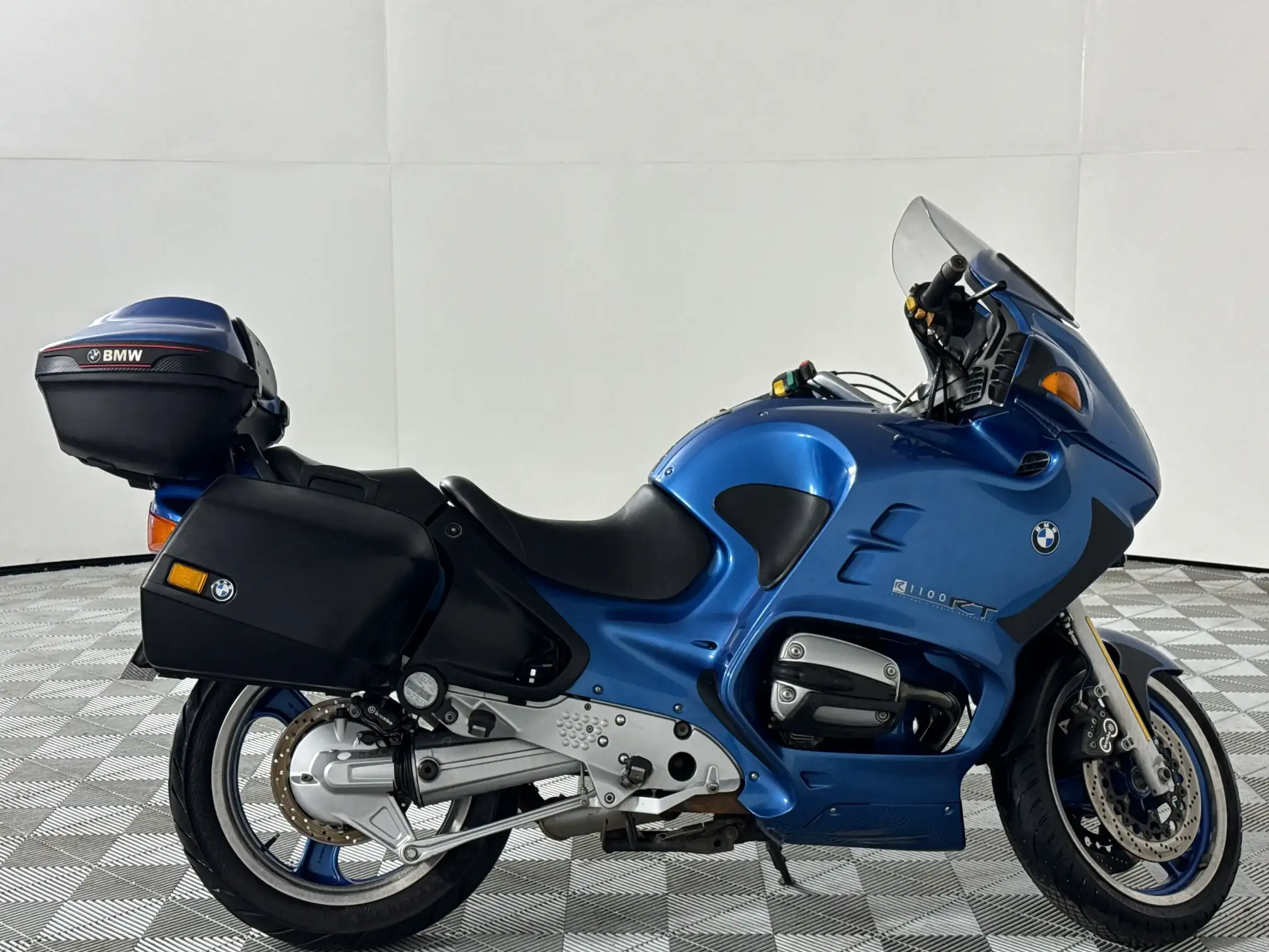 2000 BMW R Series