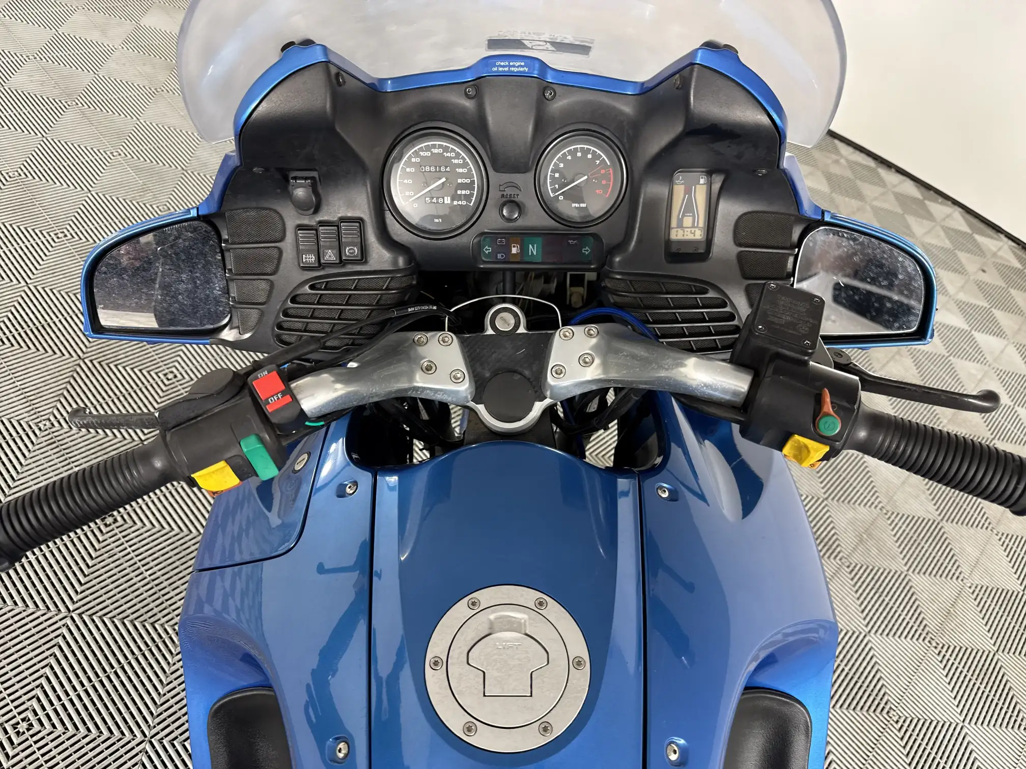 BMW R Series
