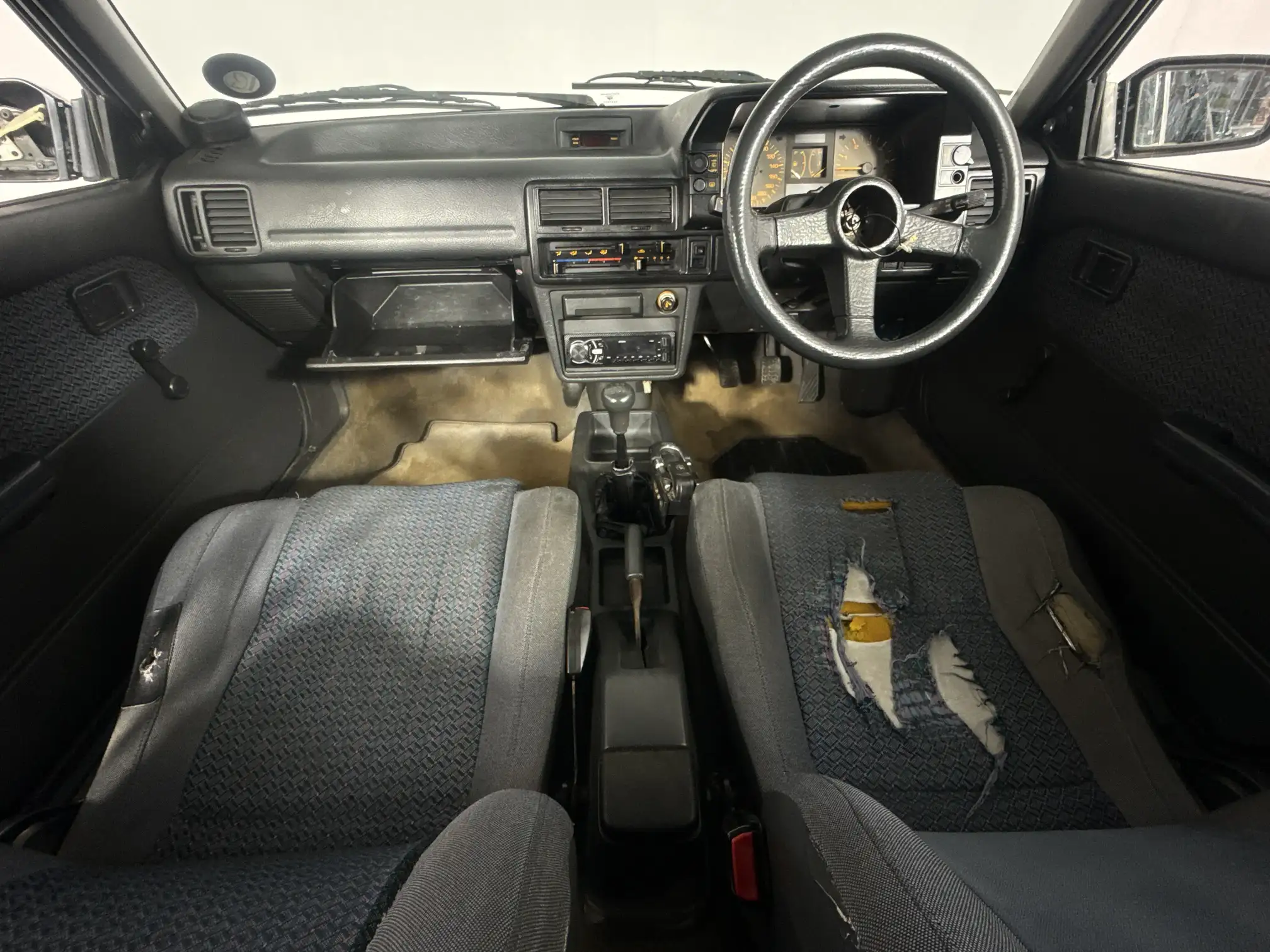 Mazda 323