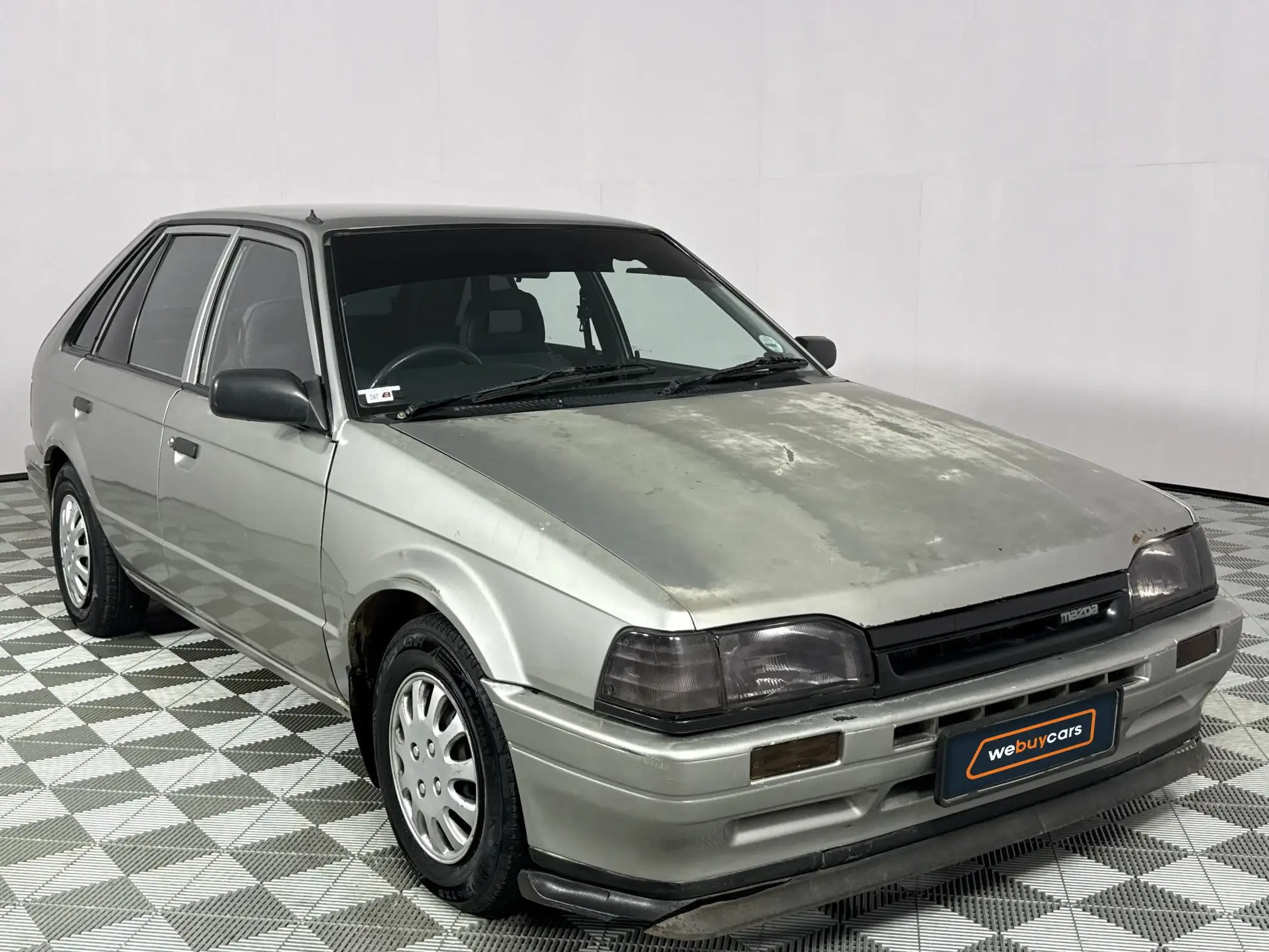 Mazda 323