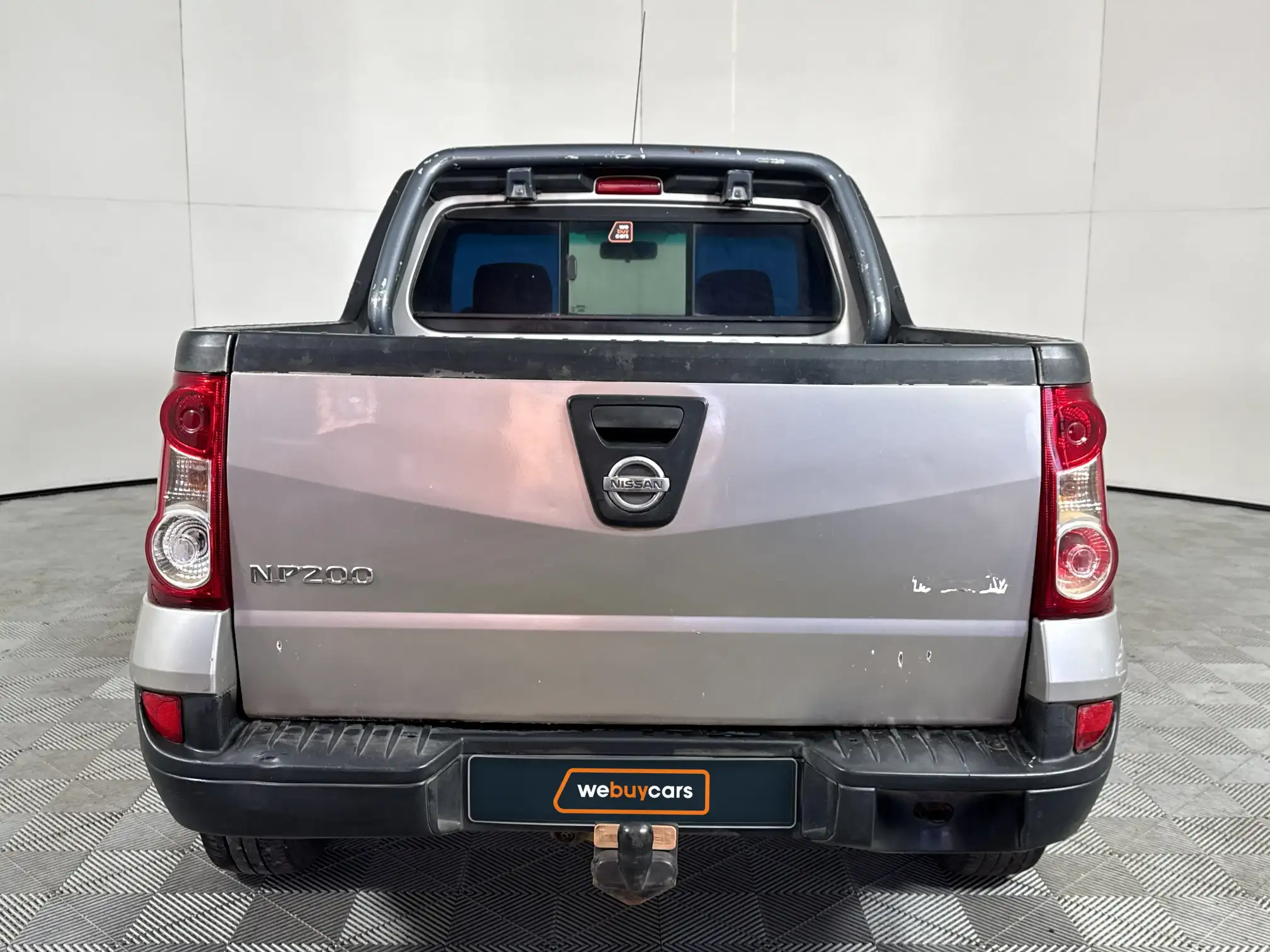 Nissan NP200
