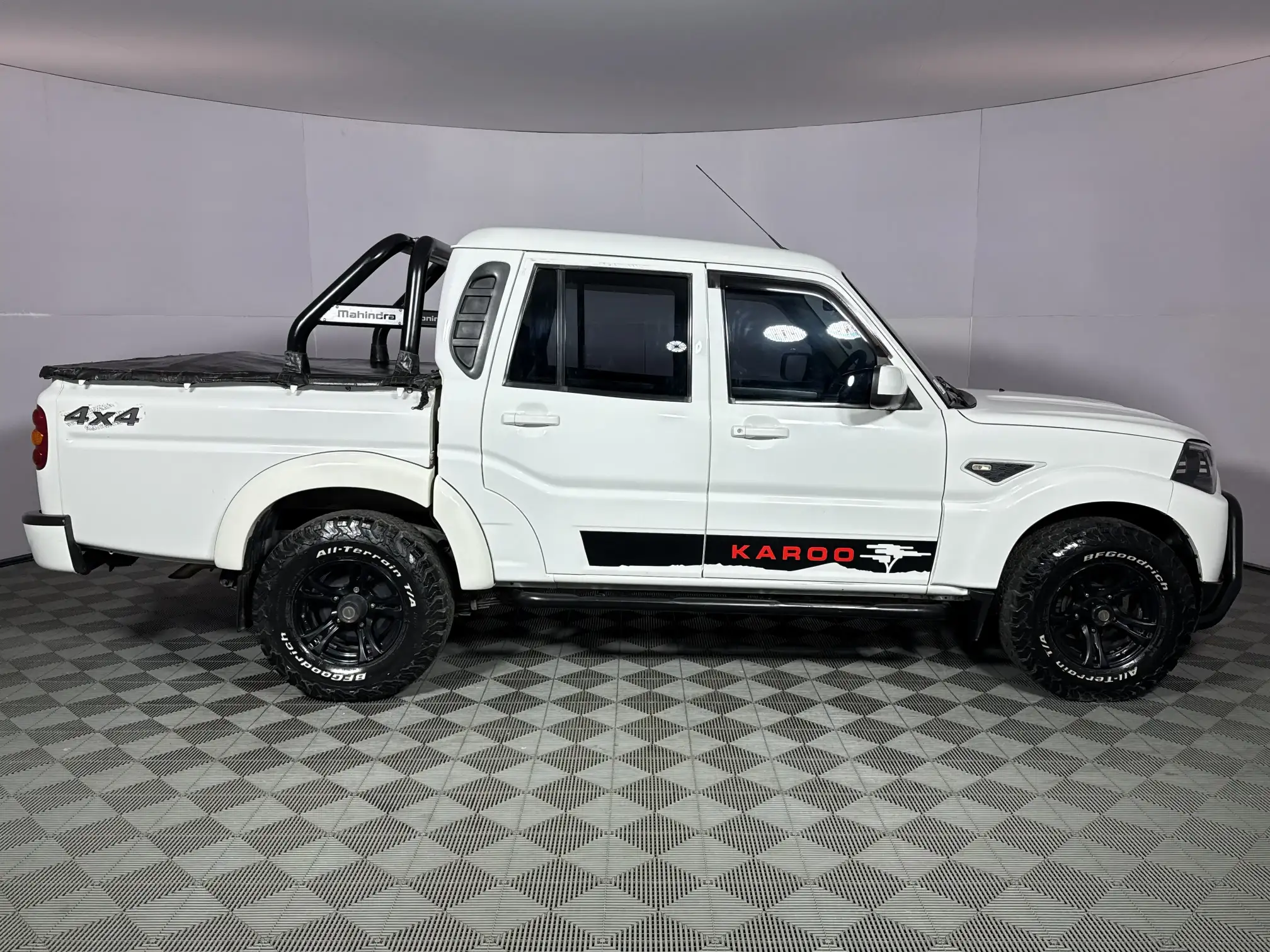 Mahindra PIK UP