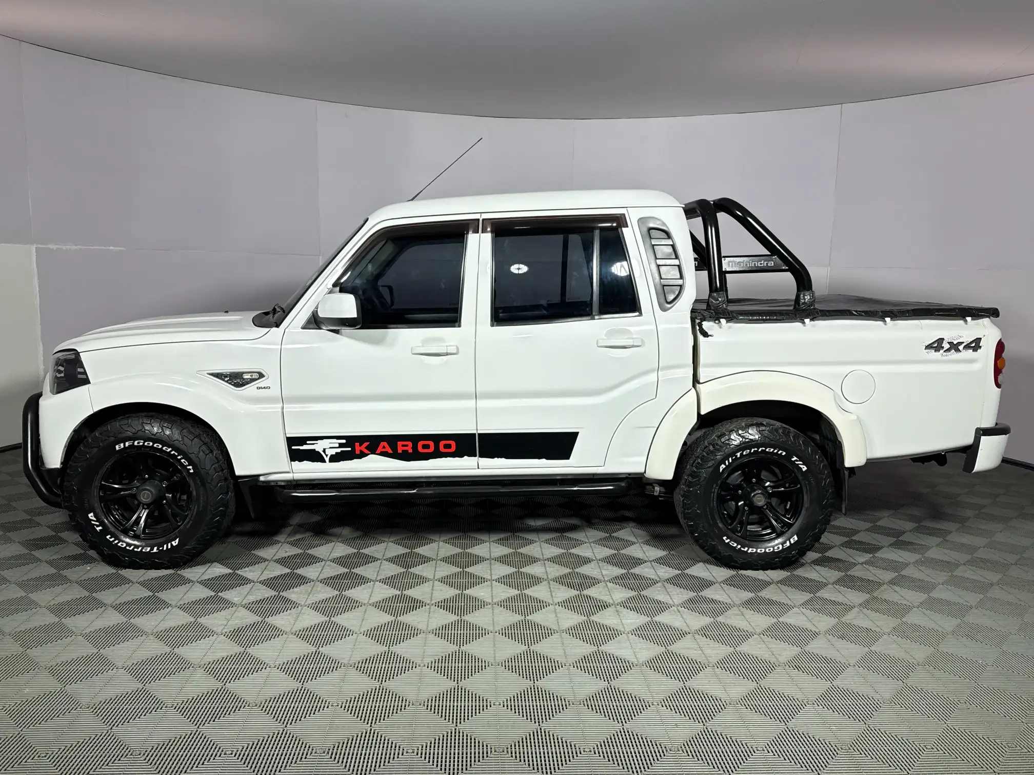 Mahindra PIK UP