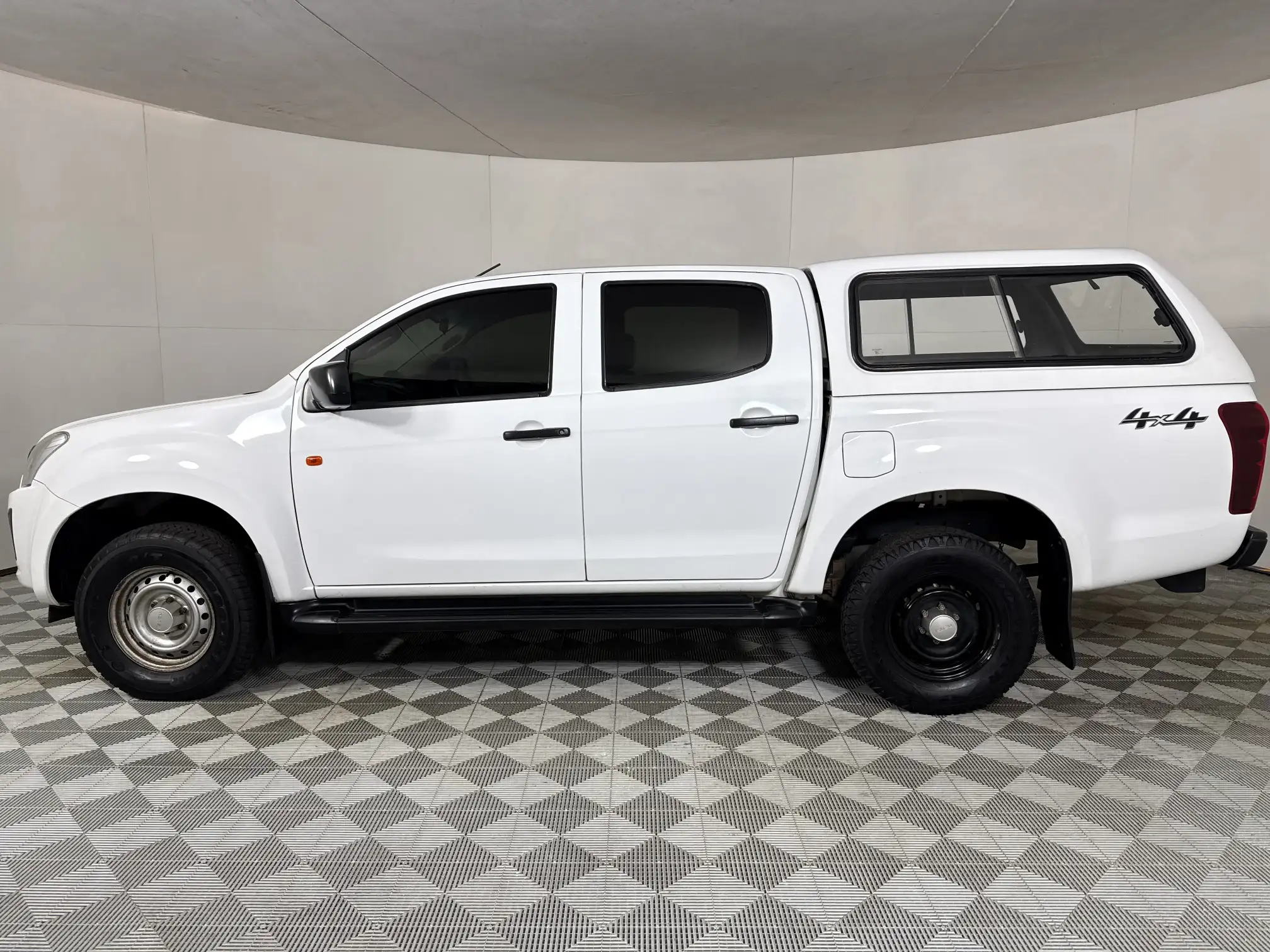 Isuzu D-MAX