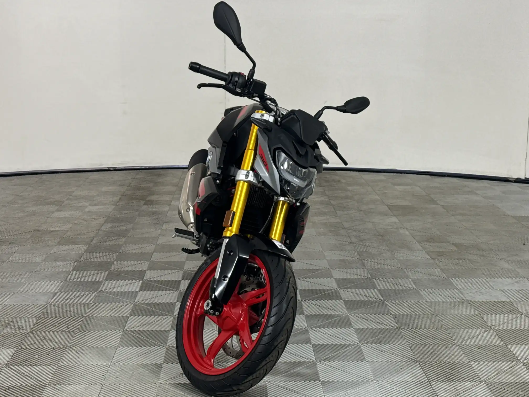 BMW C