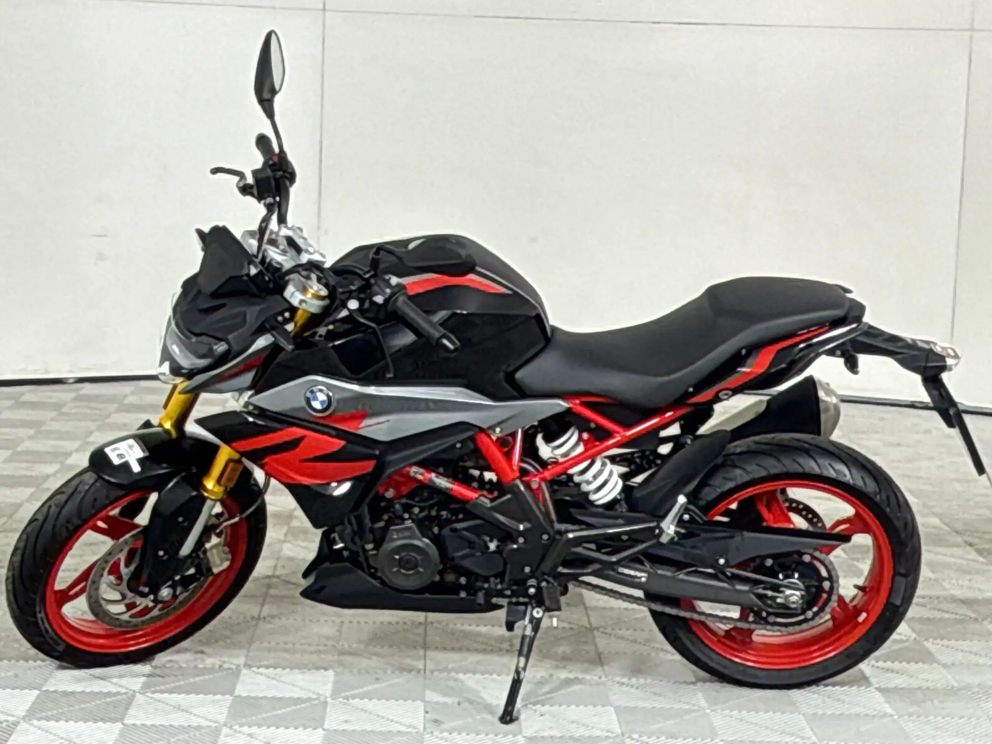 BMW C