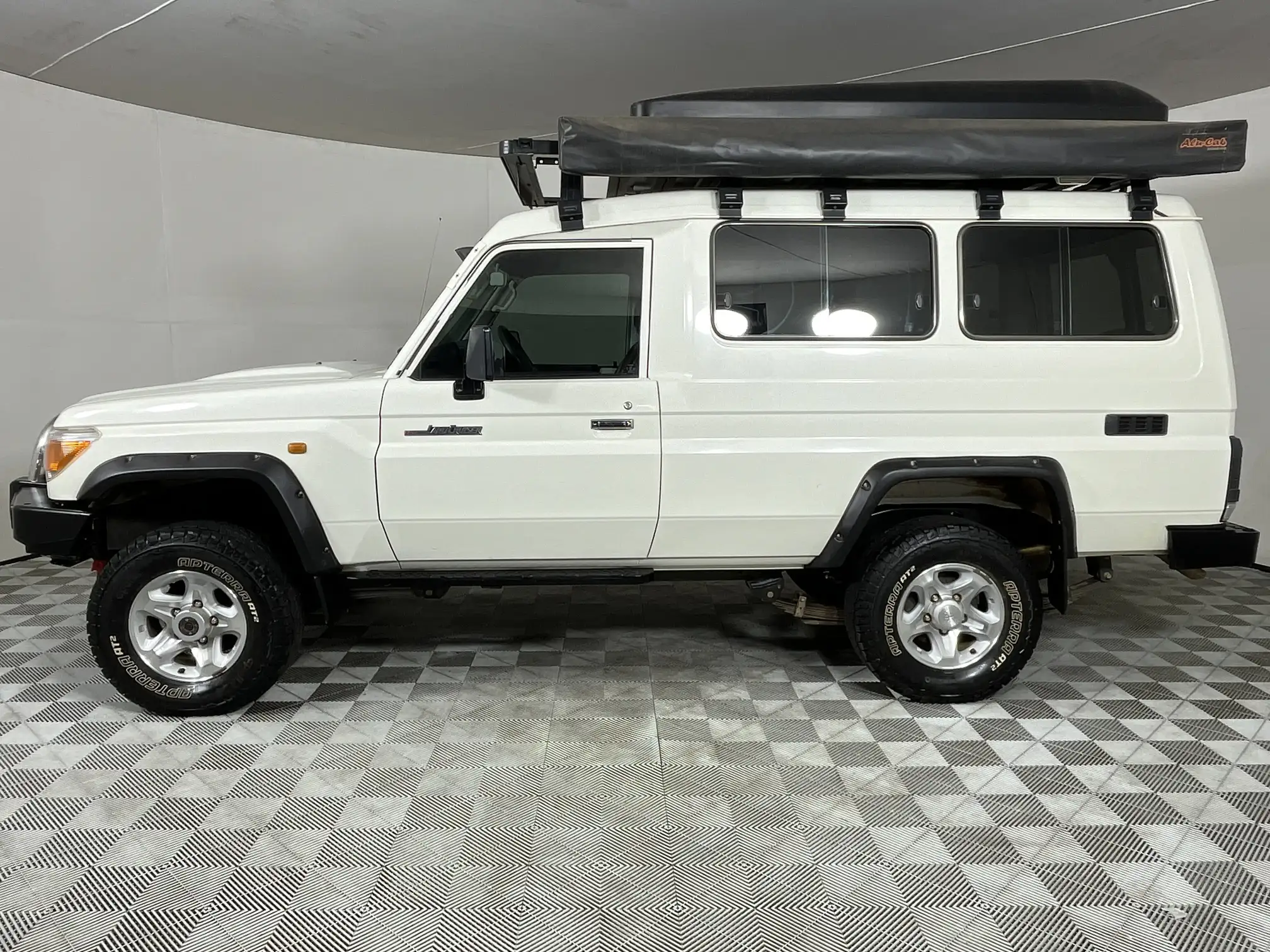 Toyota Land Cruiser 70 Series