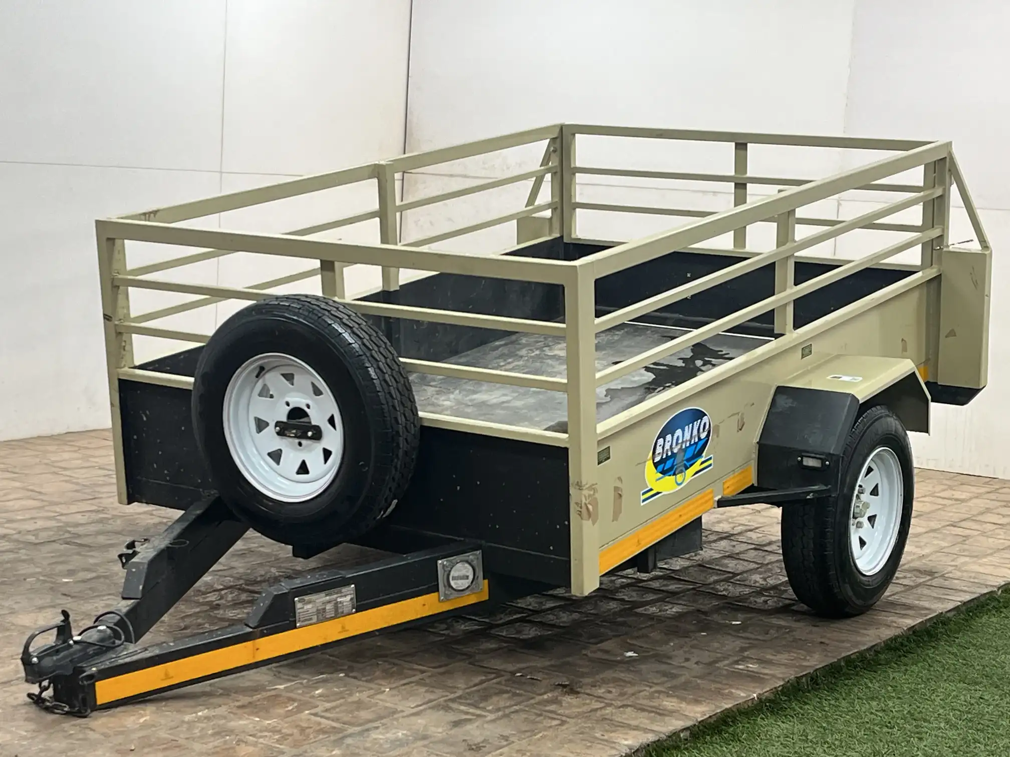 2025 Bronko Box Body