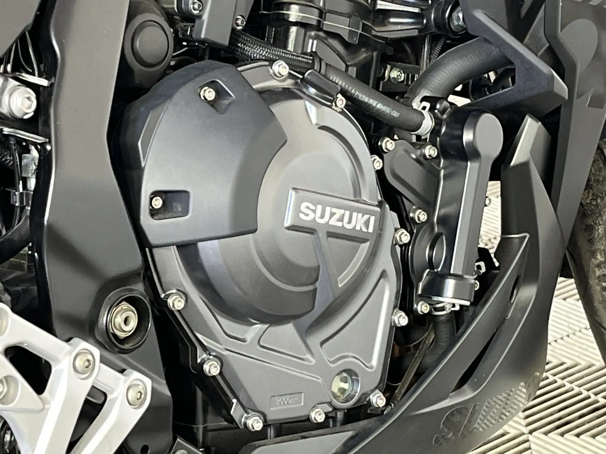 Suzuki 800