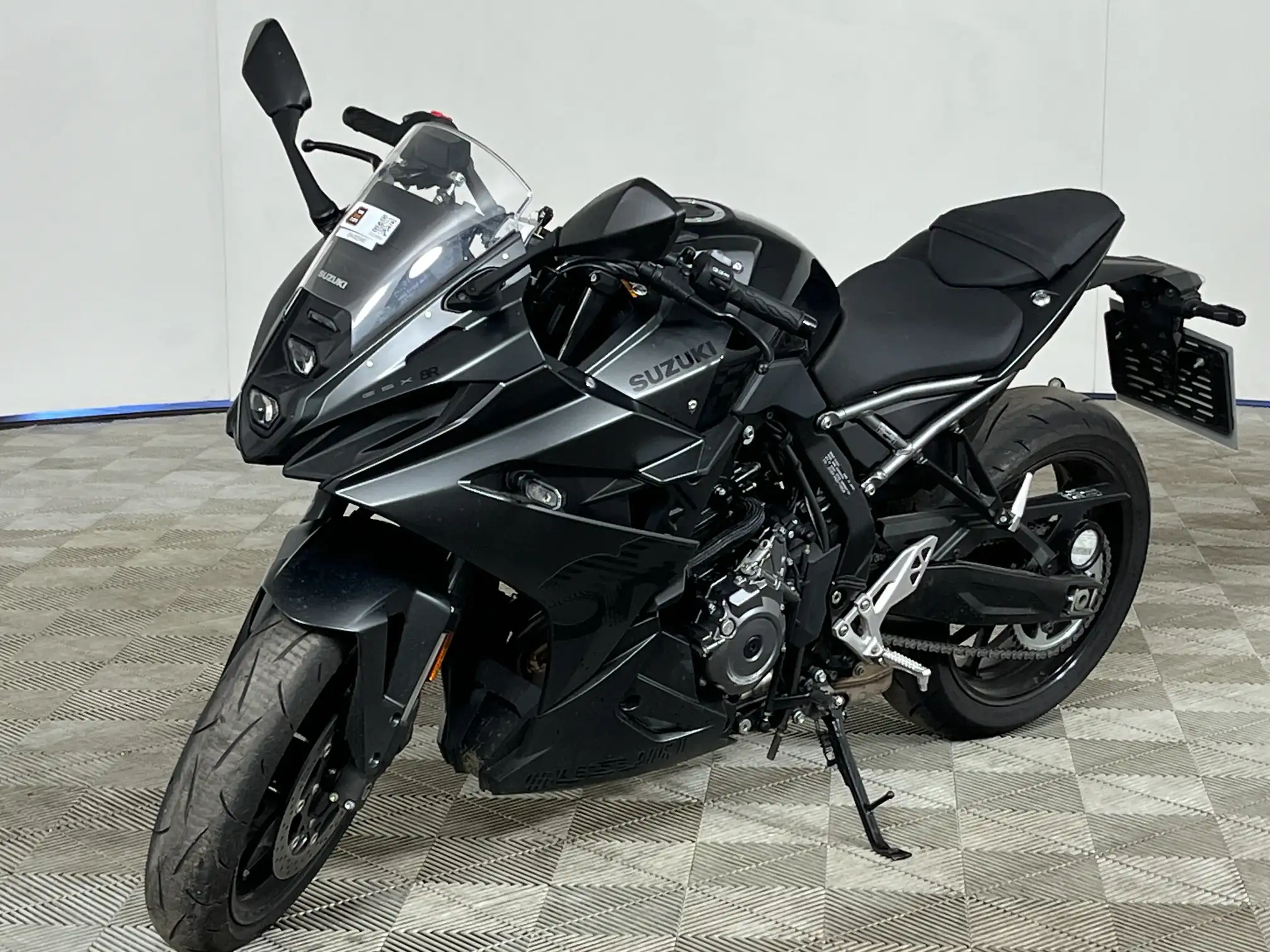 Suzuki 800