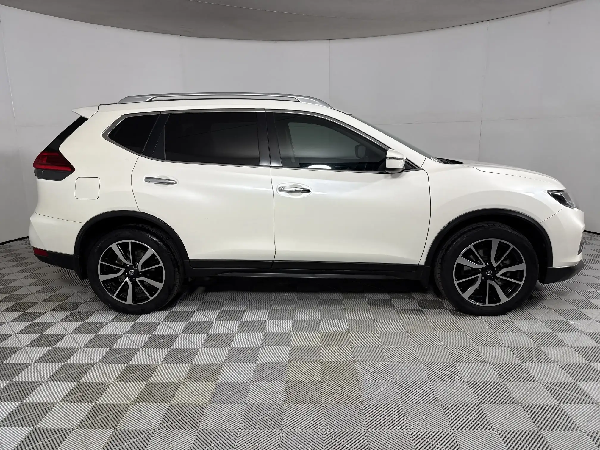 Nissan X Trail