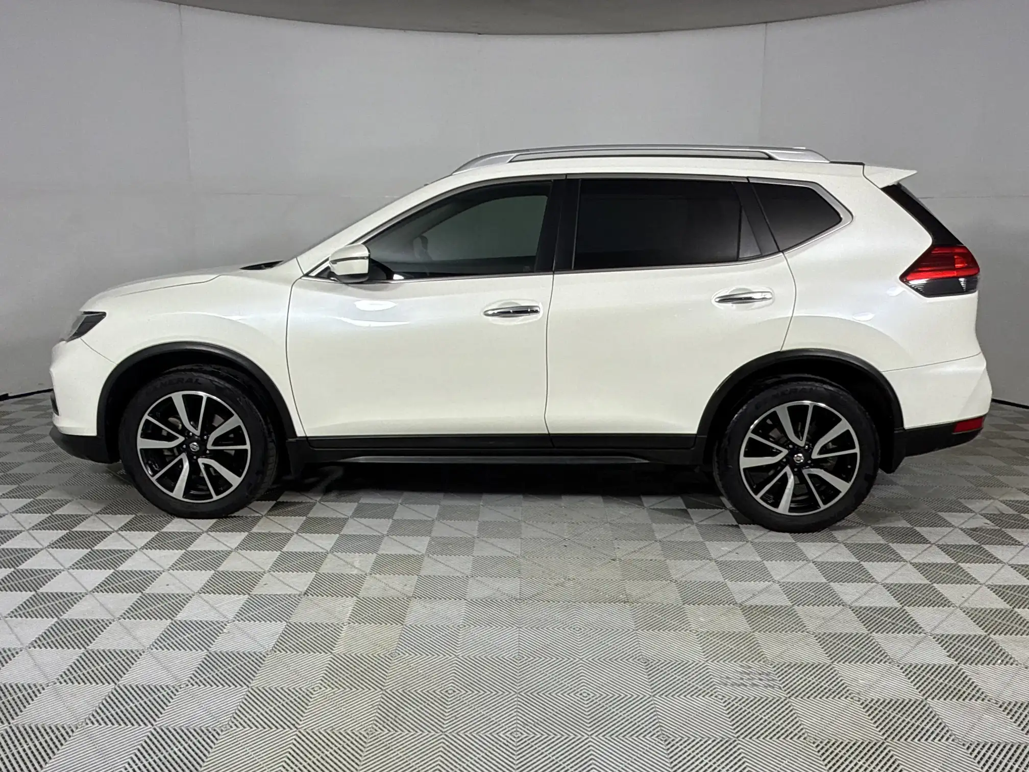 Nissan X Trail