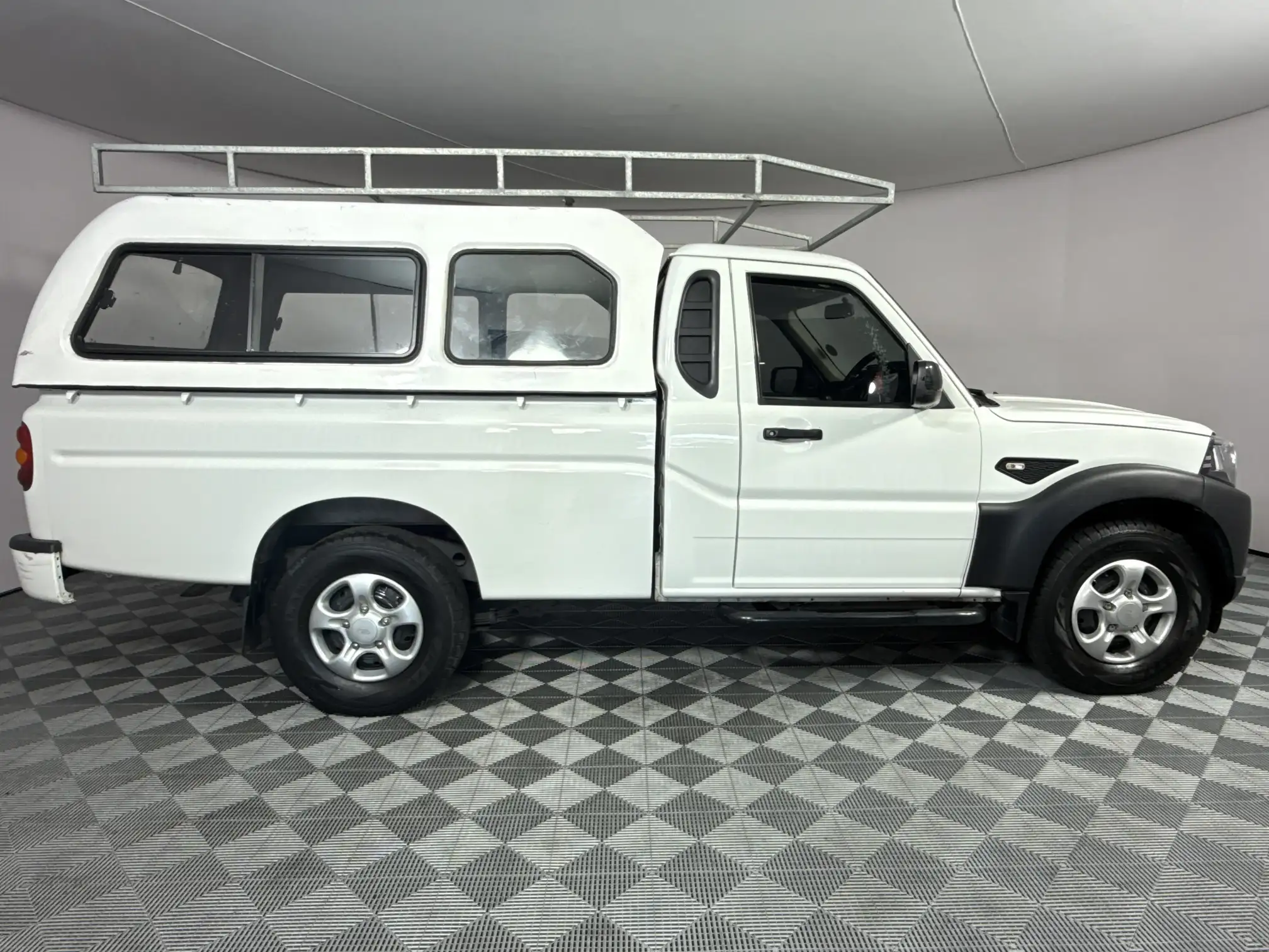 Mahindra PIK UP