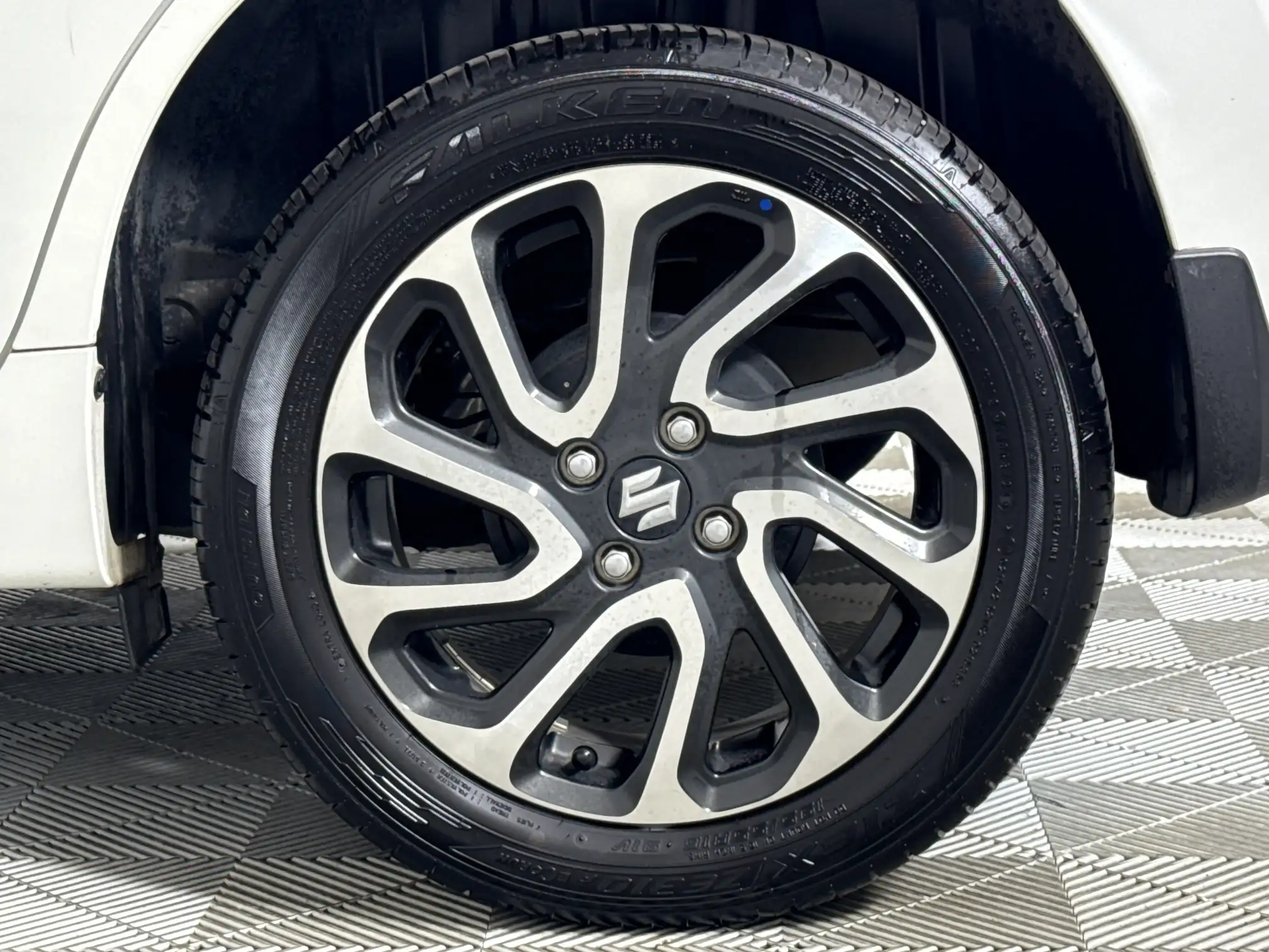 Suzuki Baleno