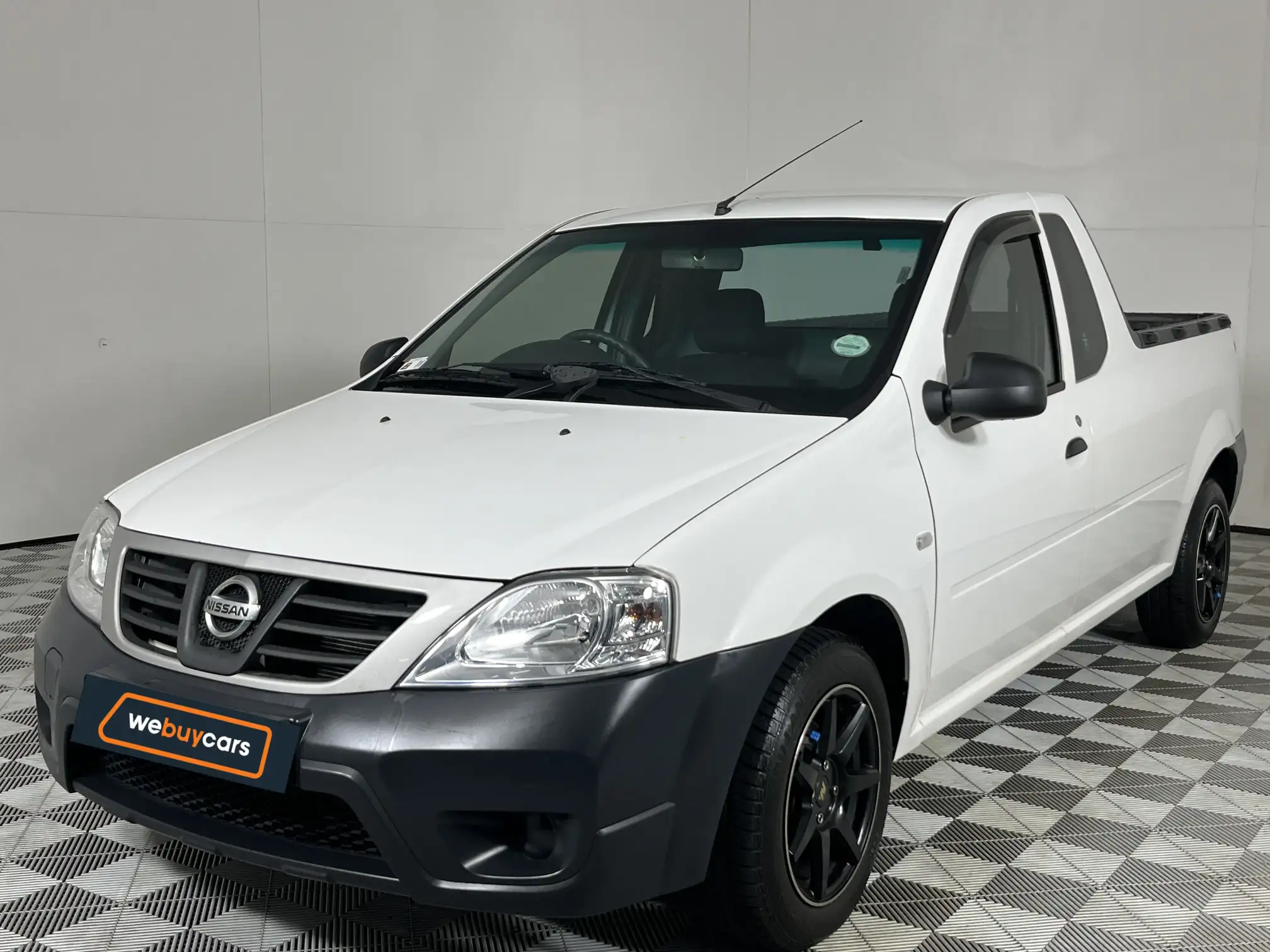 2019 Nissan NP200