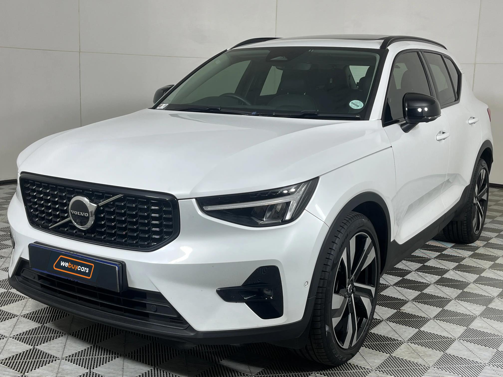 Volvo XC40 B5 Plus Dark Geartronic AWD