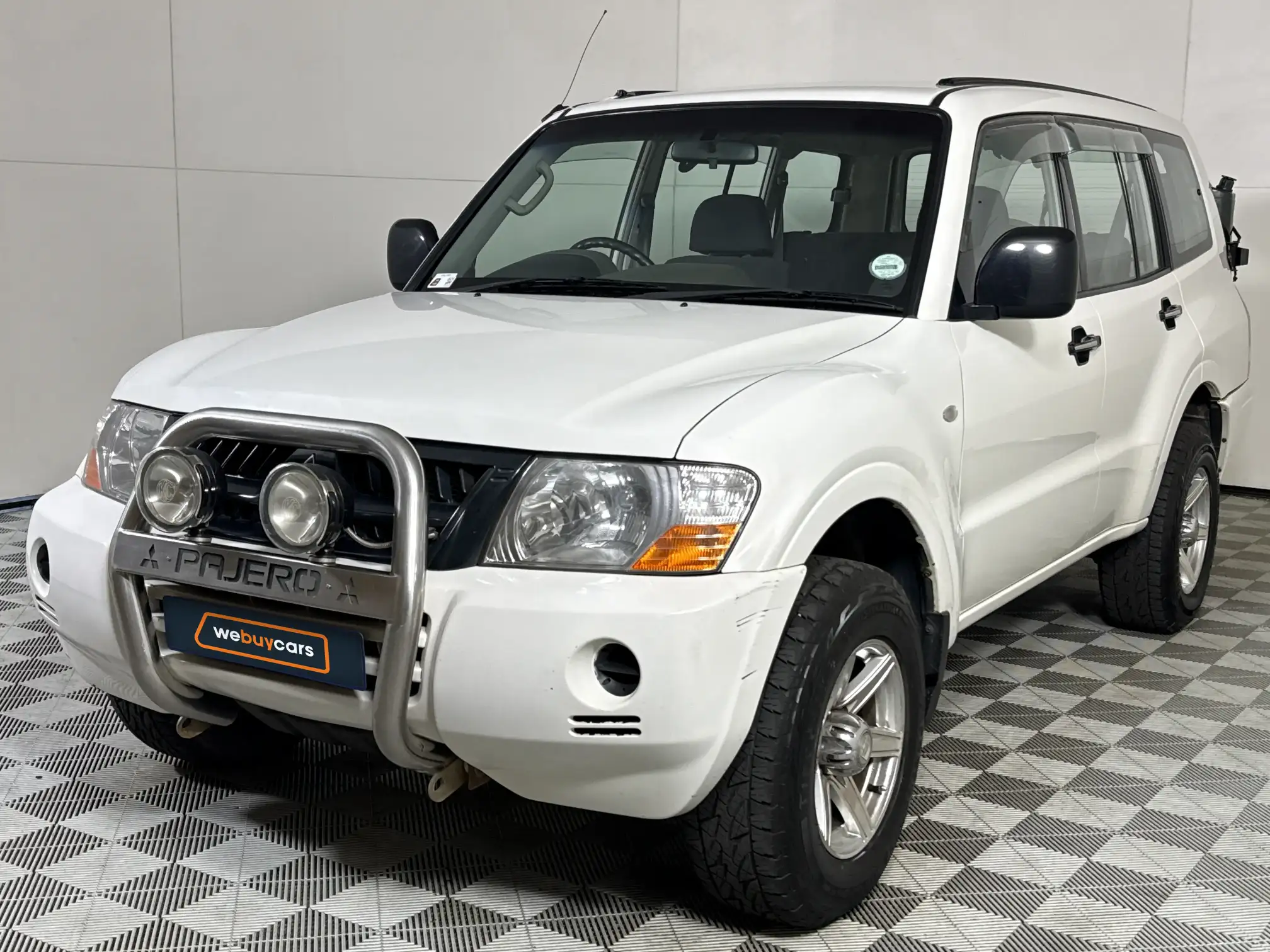 2005 Mitsubishi Pajero