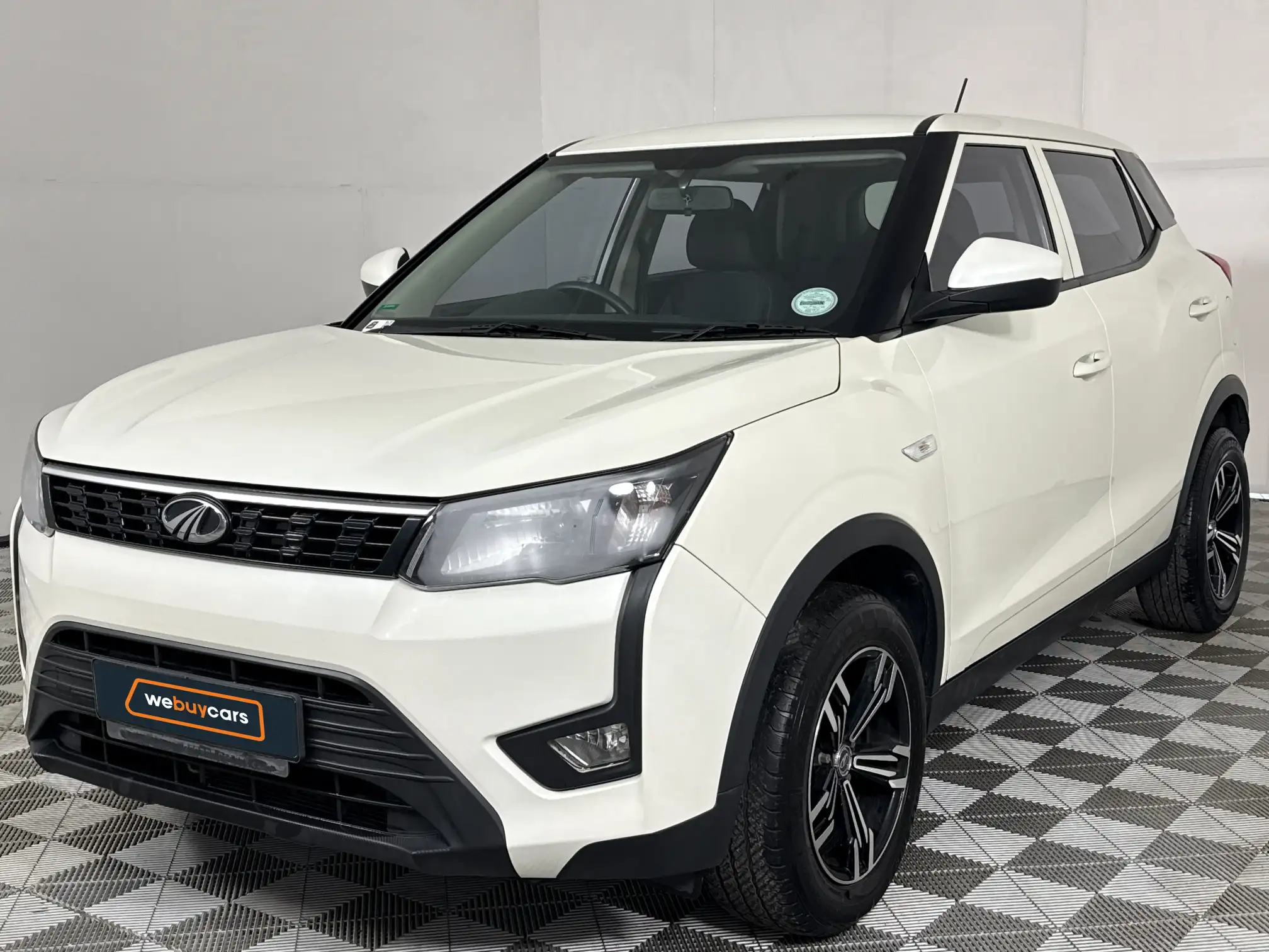 2023 Mahindra Xuv300