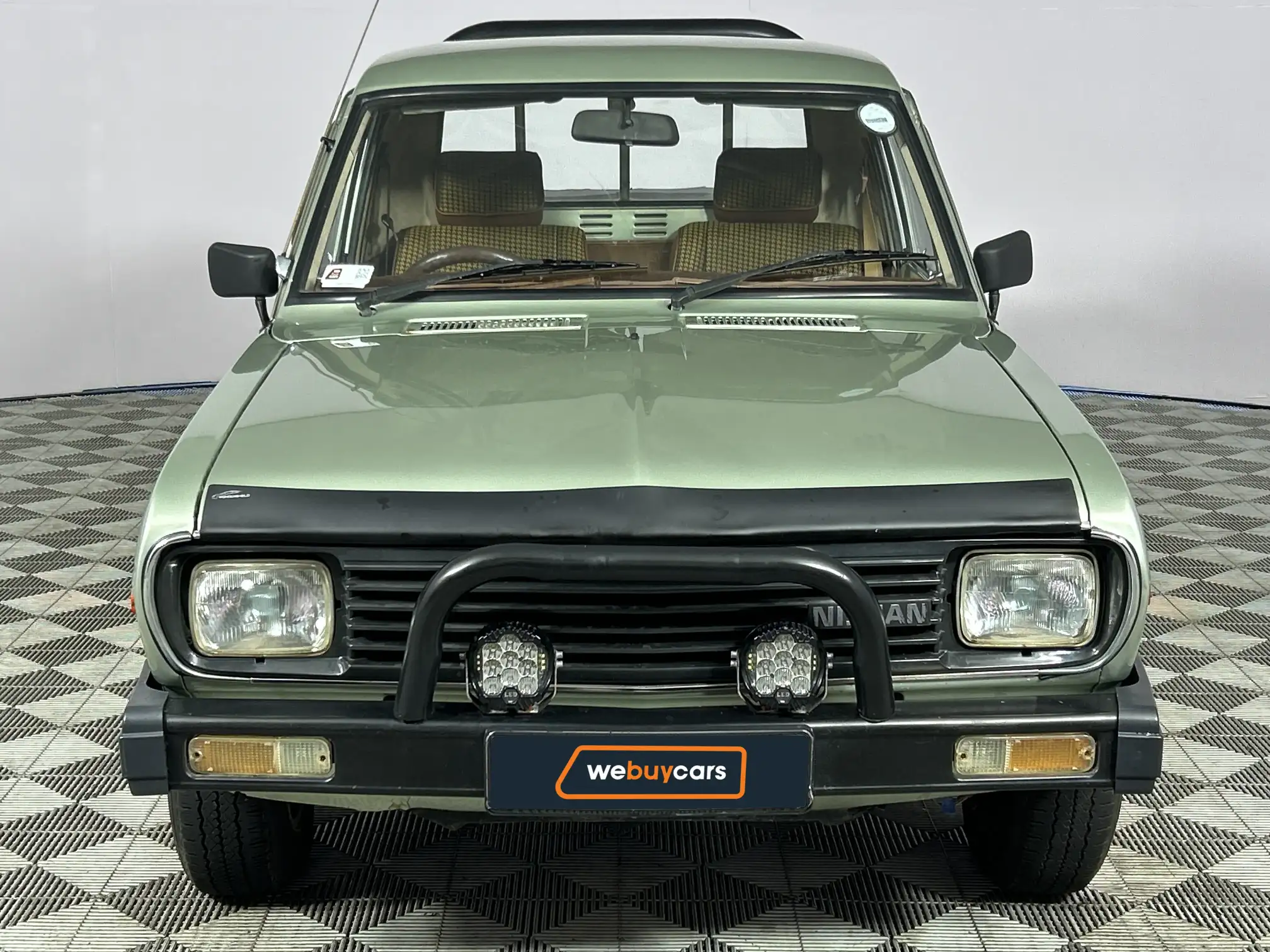 Nissan 1400