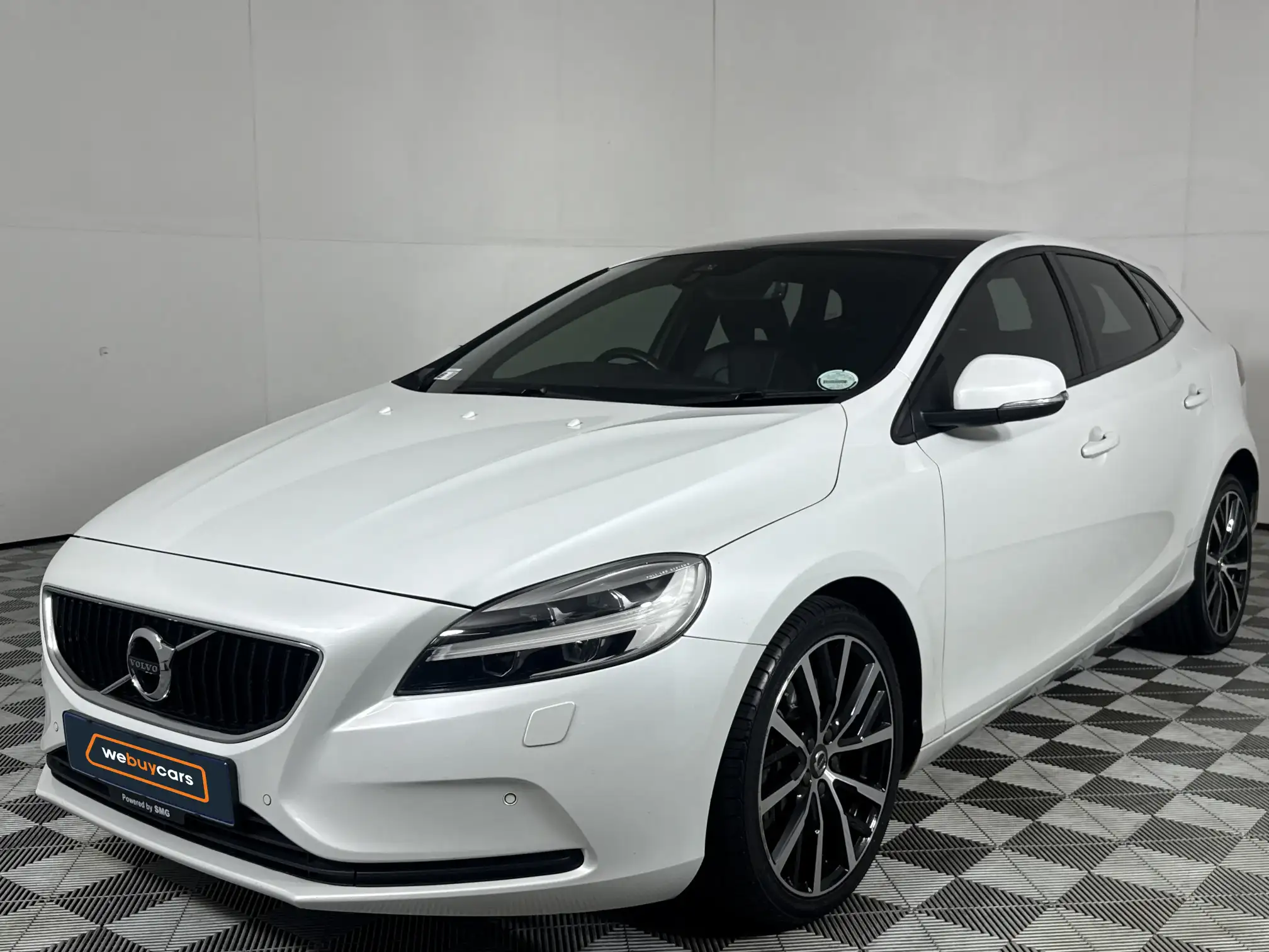 2019 Volvo V40