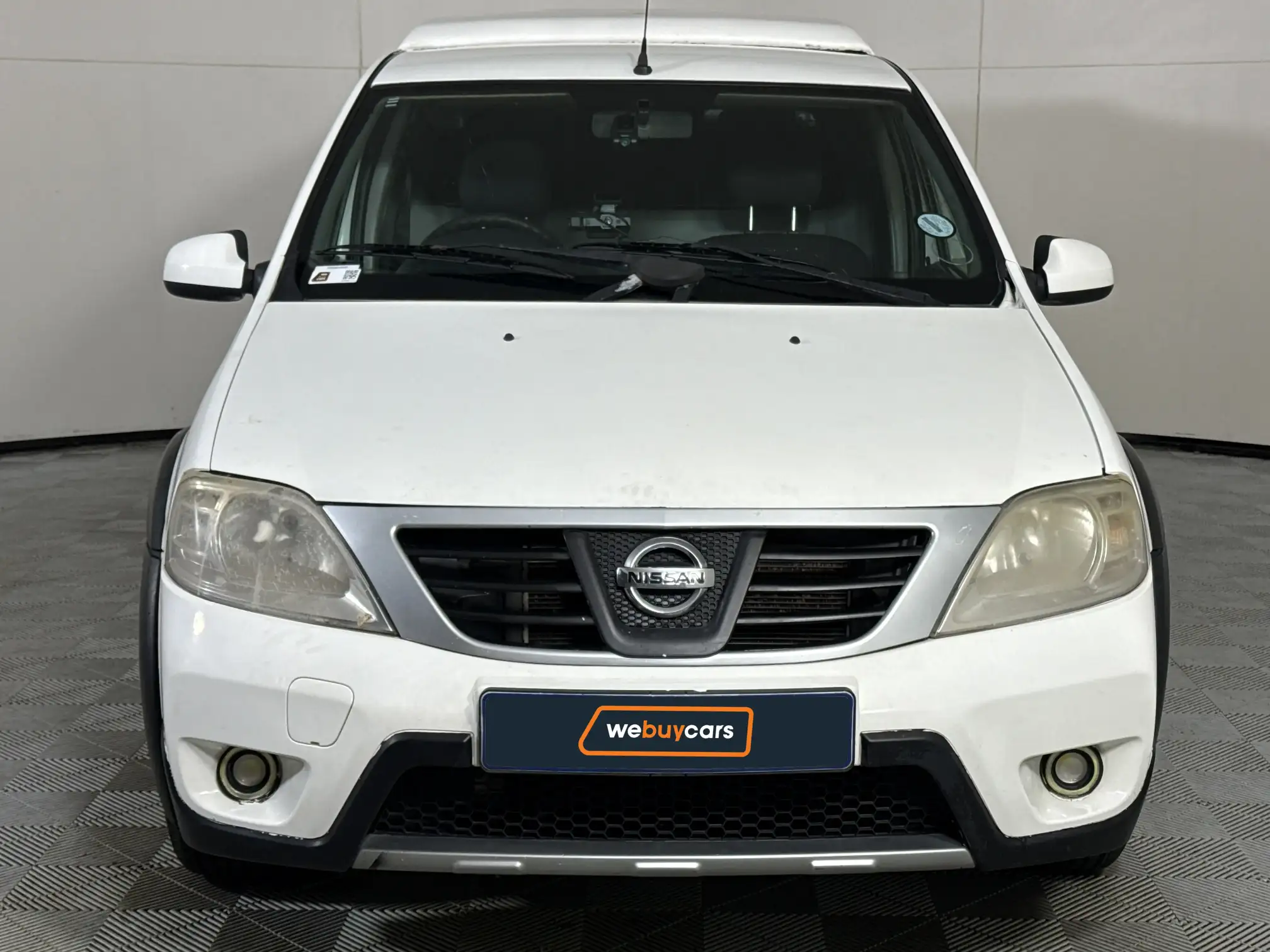 Nissan NP200