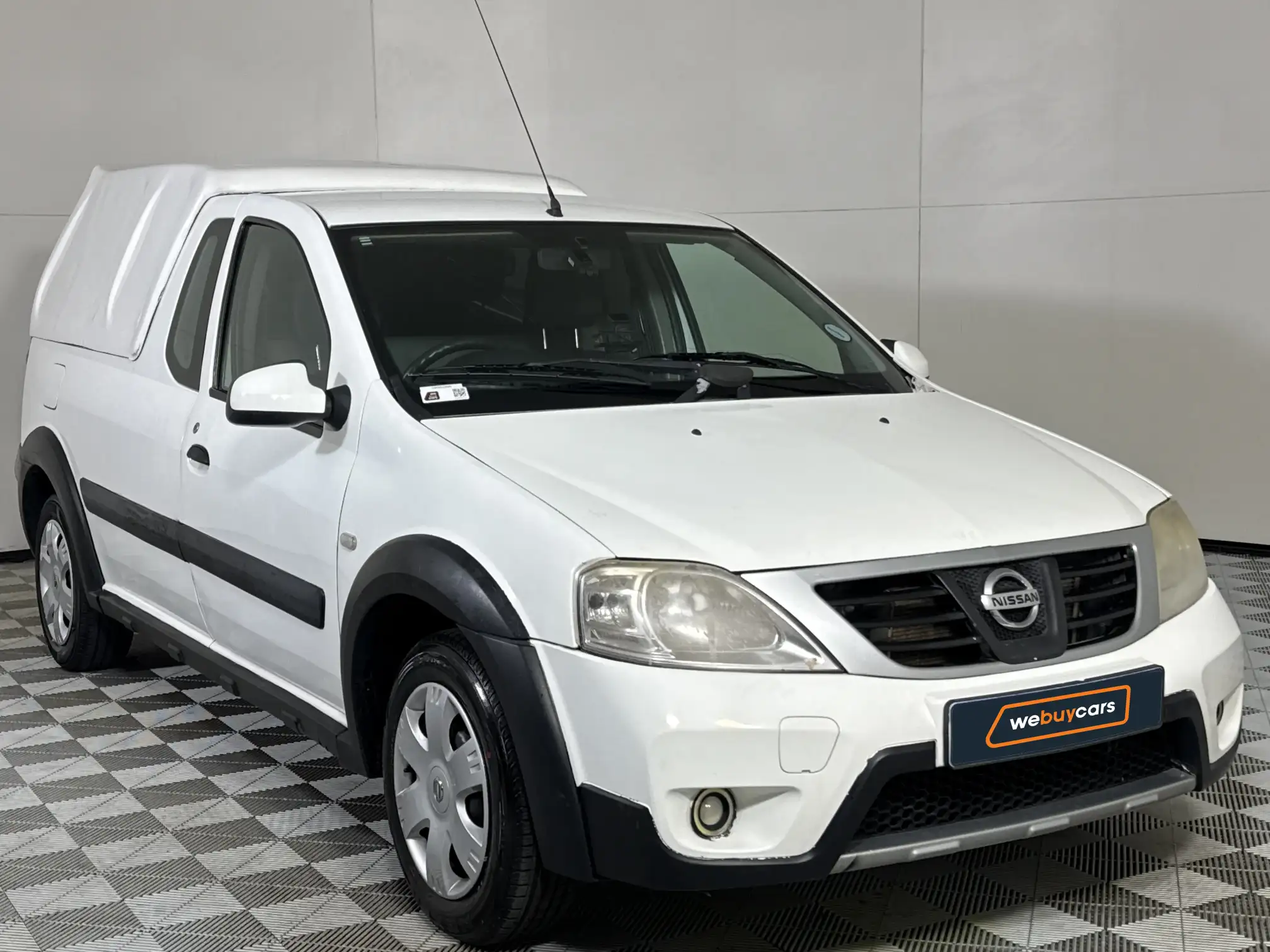 Nissan NP200