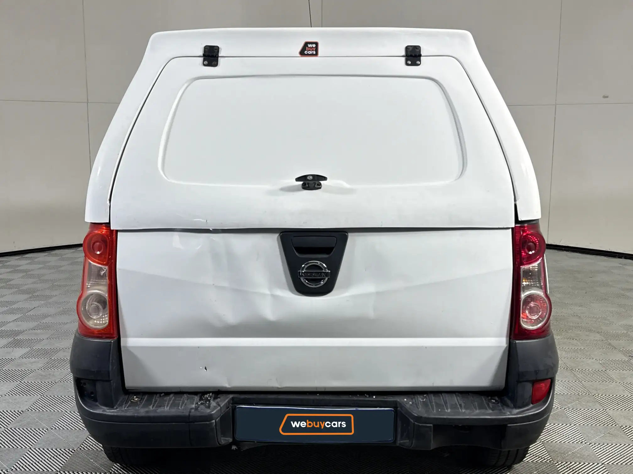 Nissan NP200