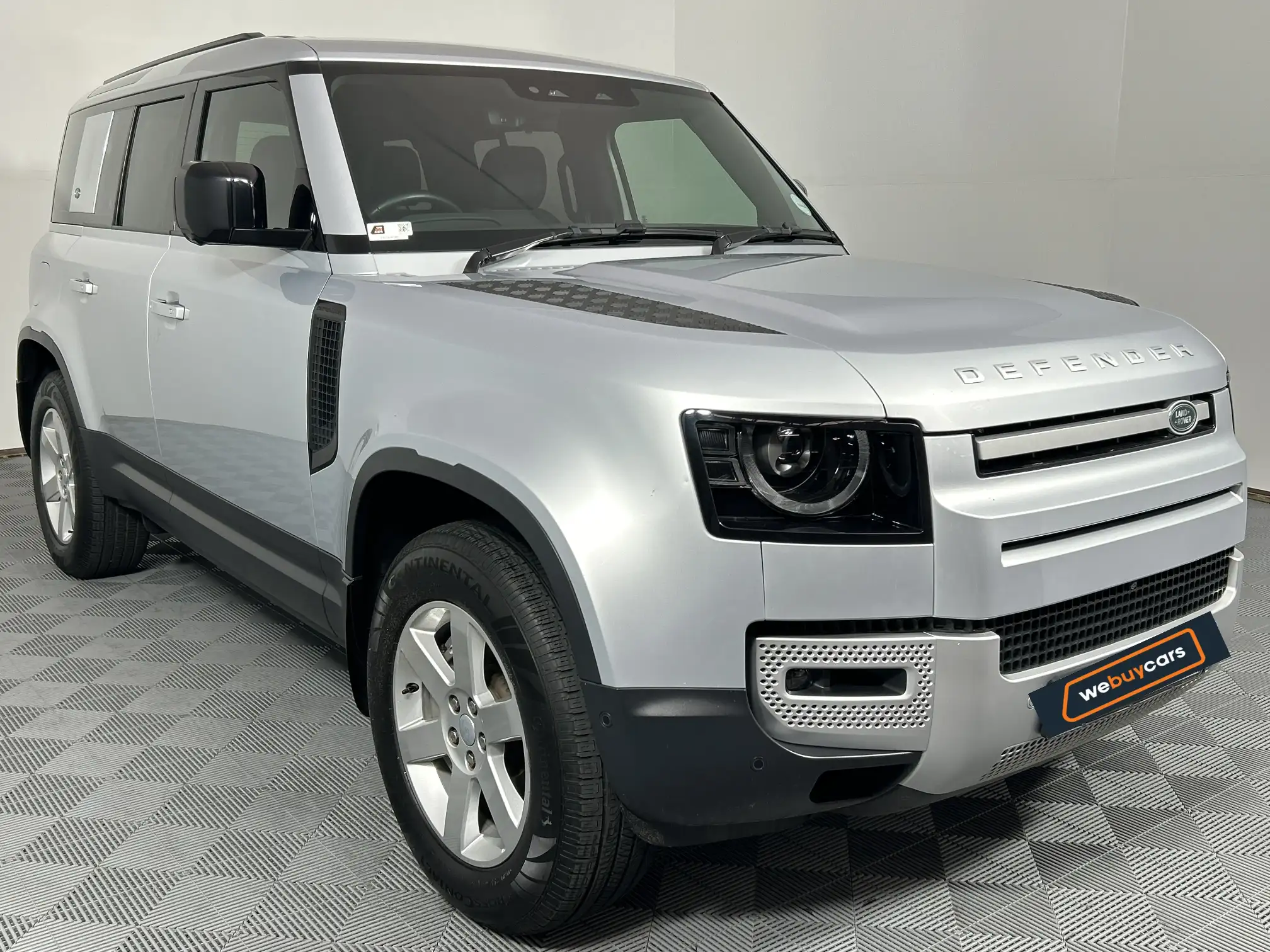Land Rover Defender 110