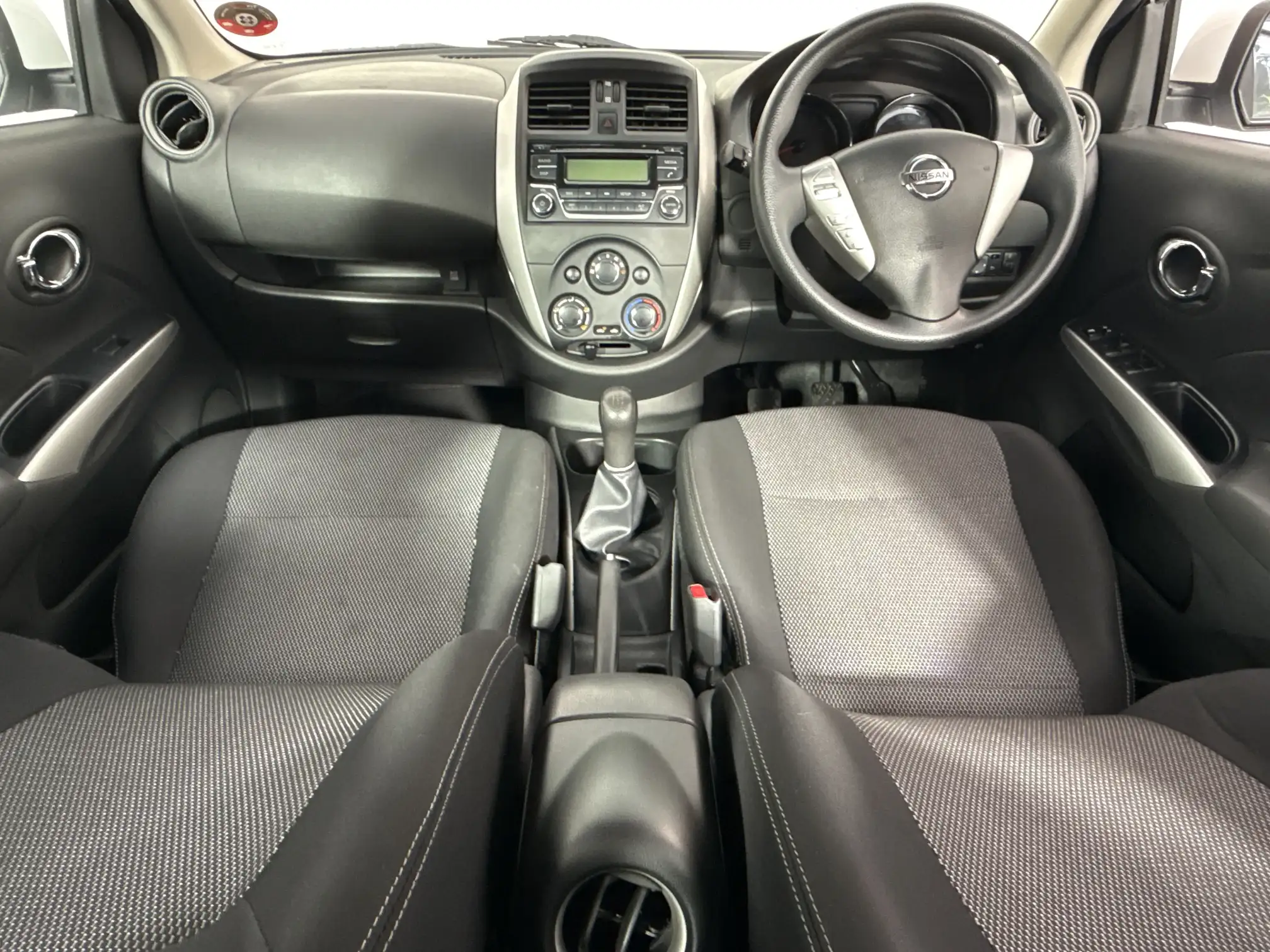 Nissan Almera
