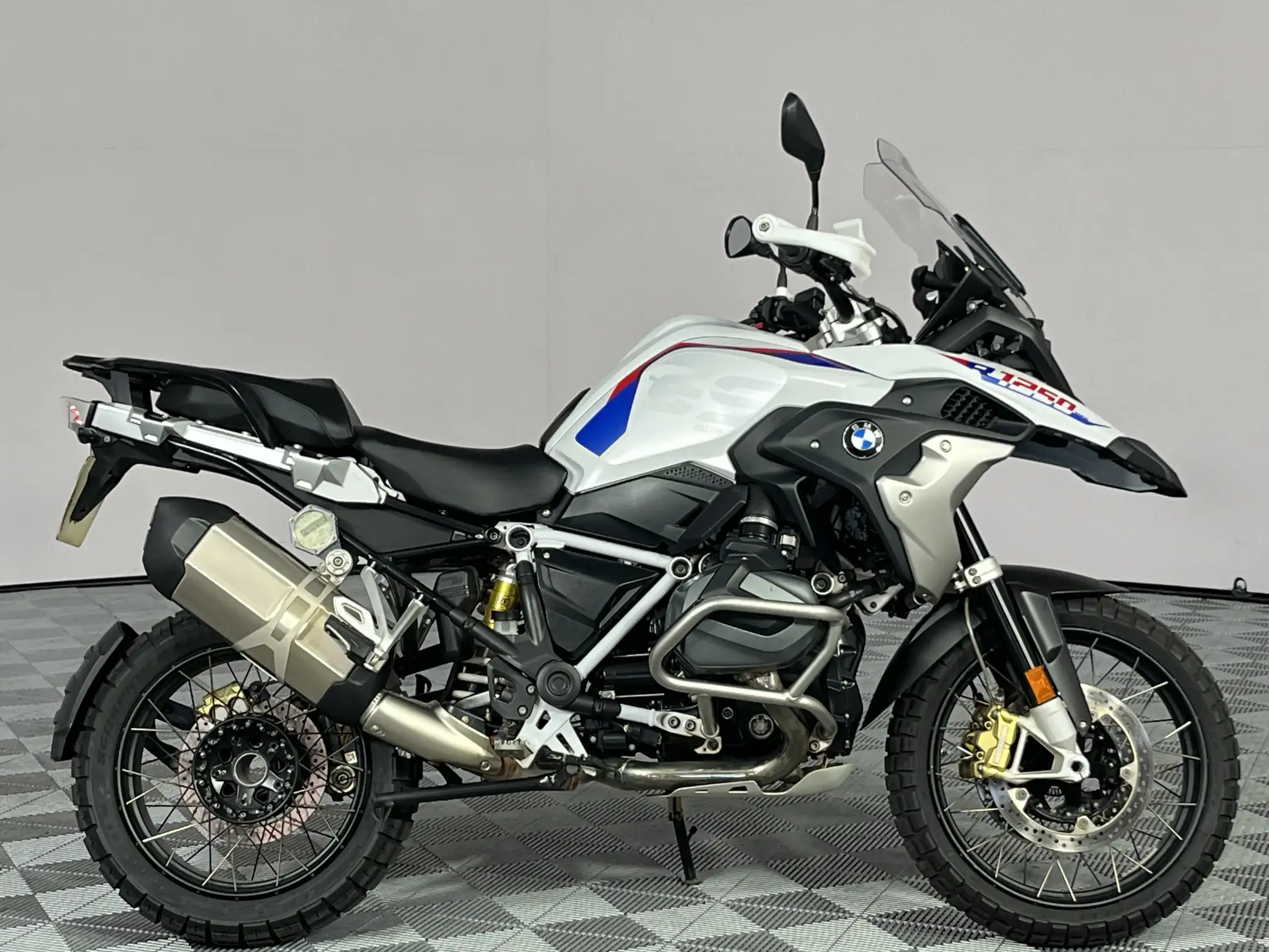 BMW R Series