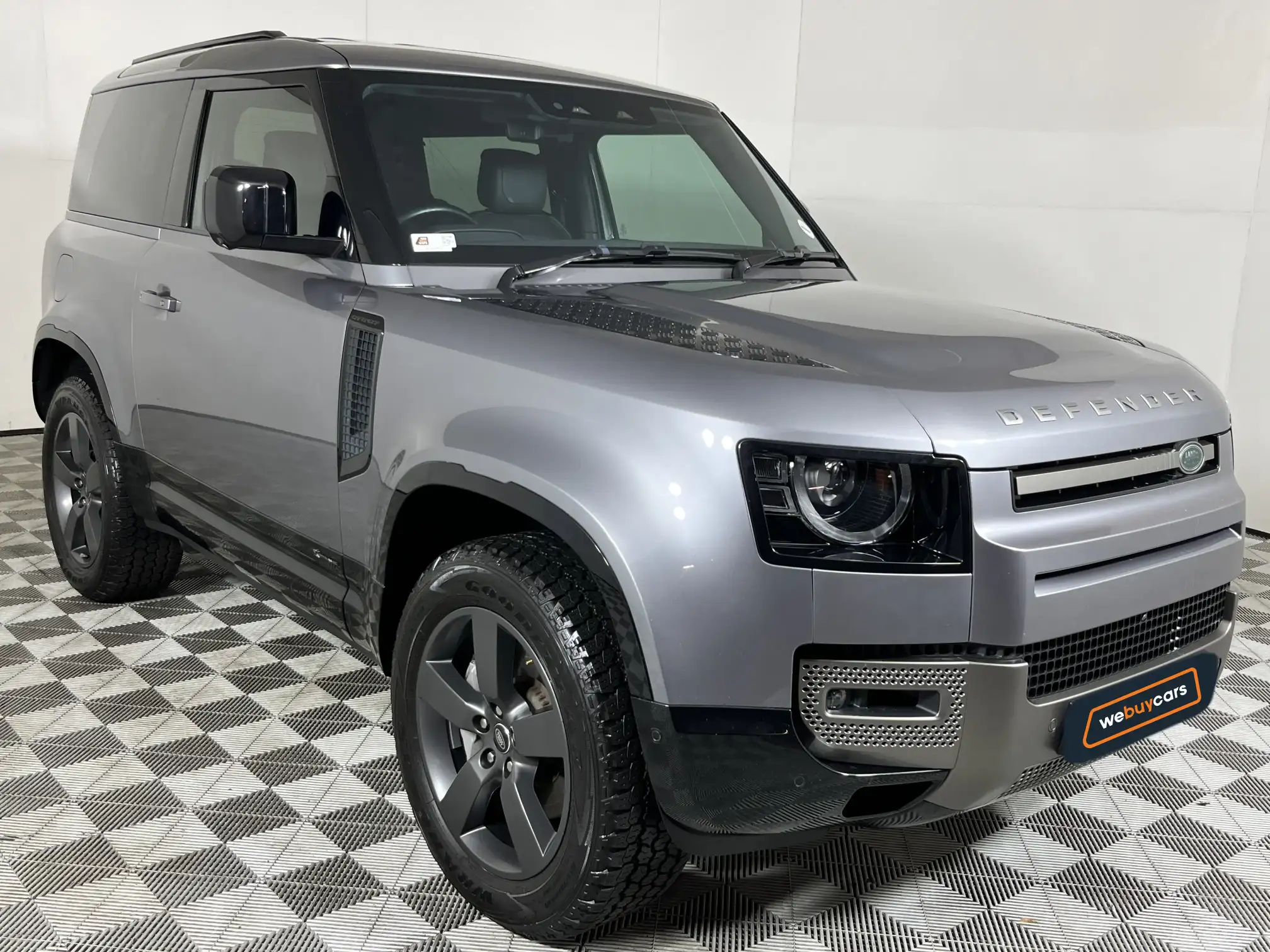 Land Rover Defender 90
