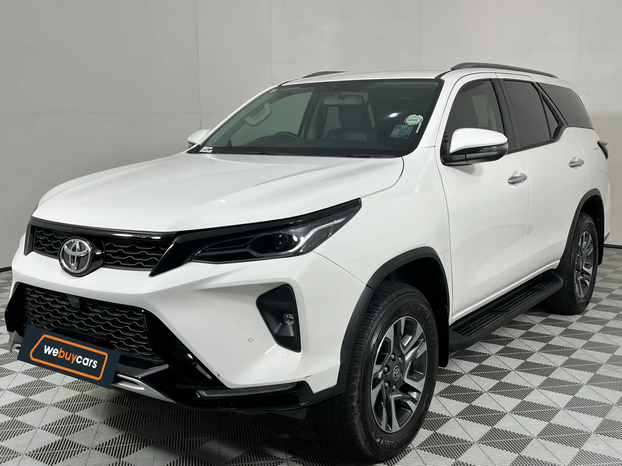 2024 Toyota Fortuner 2.4gd-6 4x4 Auto at Gqeberha (EC) for sale R649900