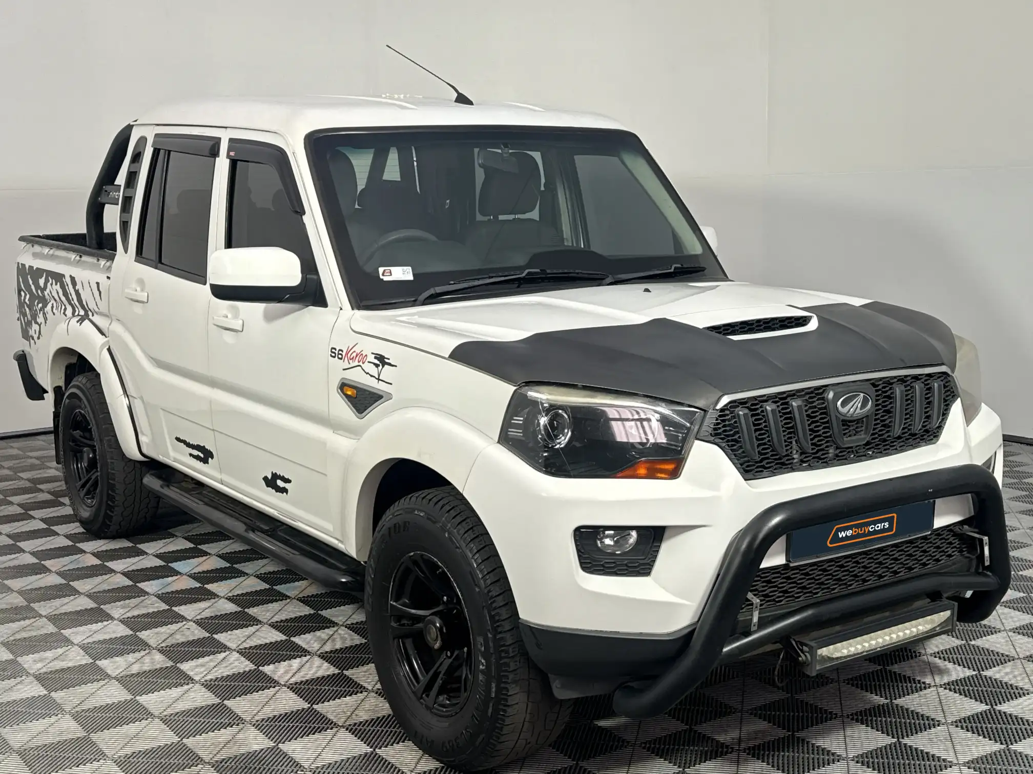 Mahindra PIK UP