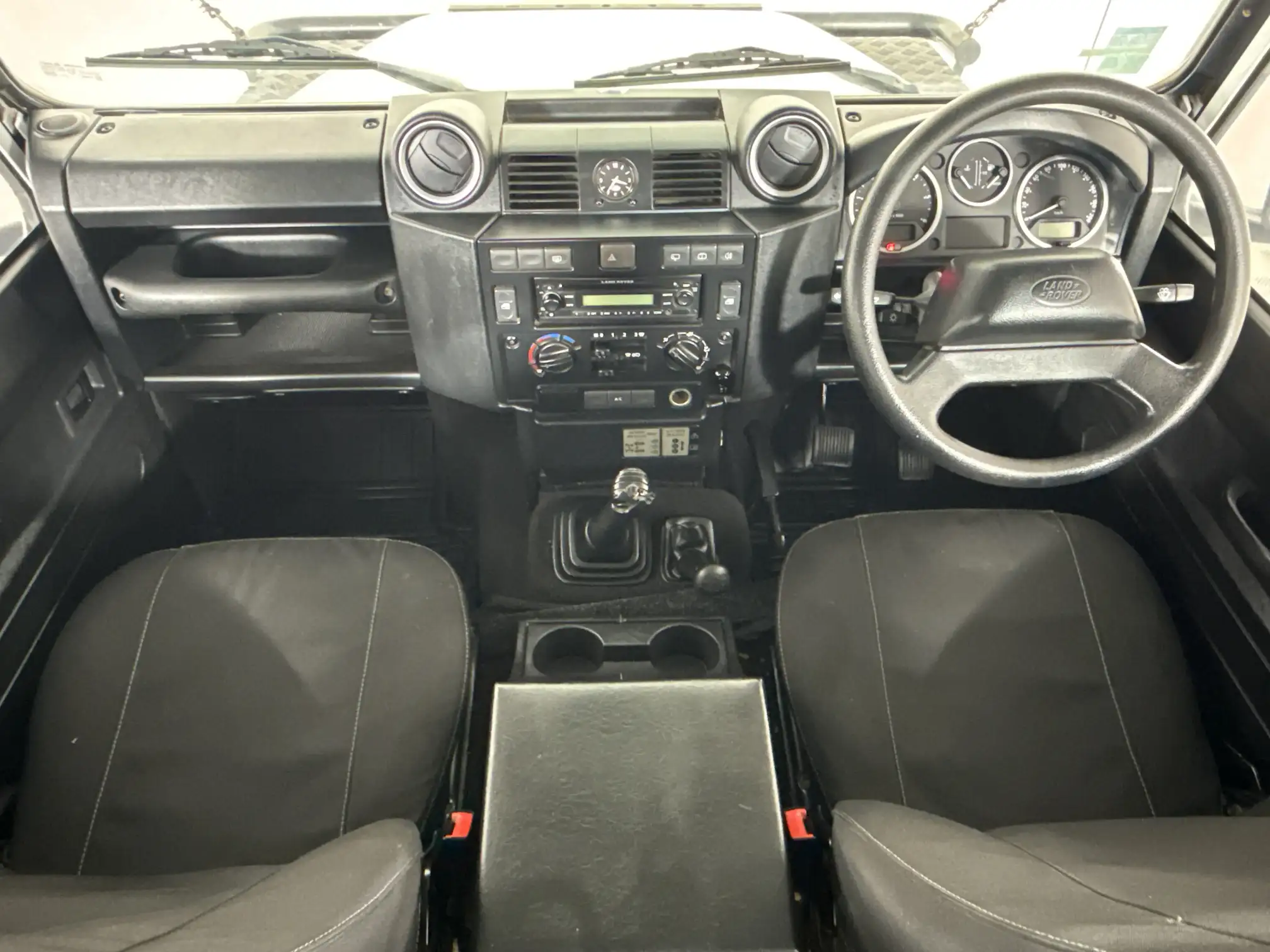 Land Rover Defender 110