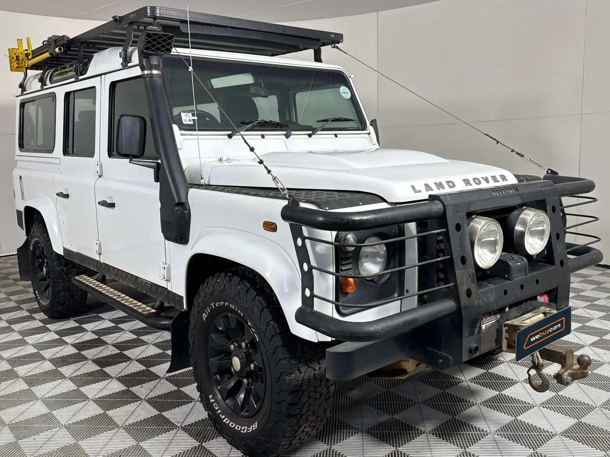 Land Rover Defender 110