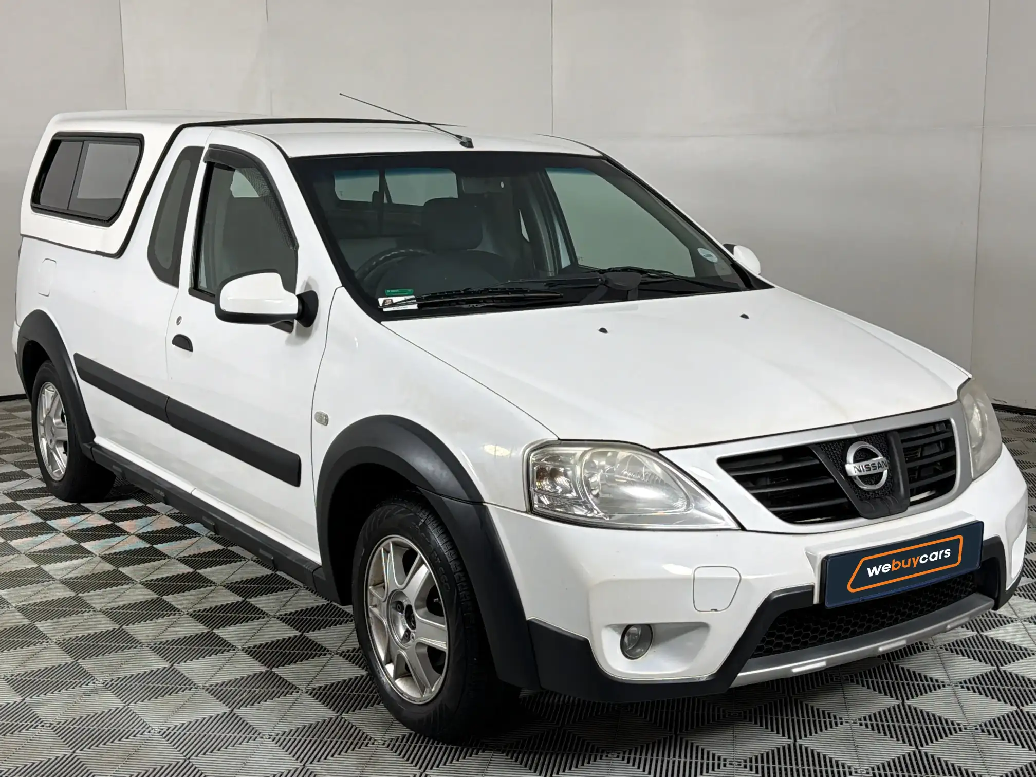 Nissan NP200