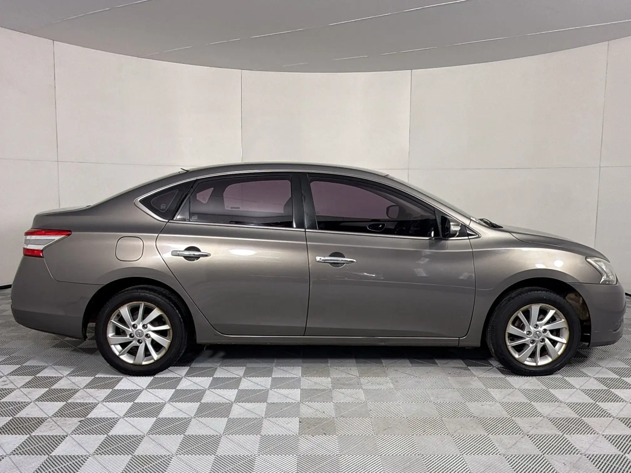 Nissan Sentra 2013