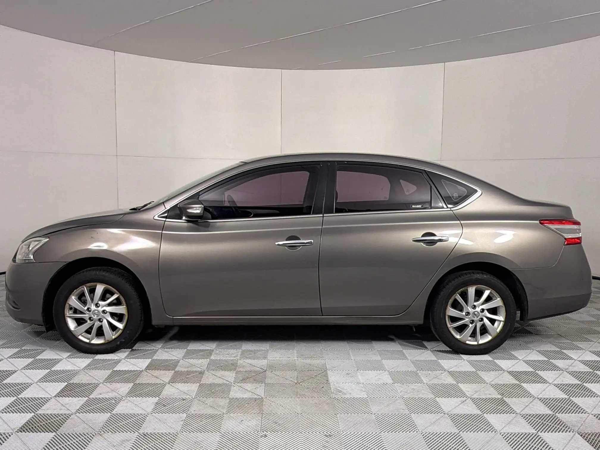 Nissan Sentra 2013