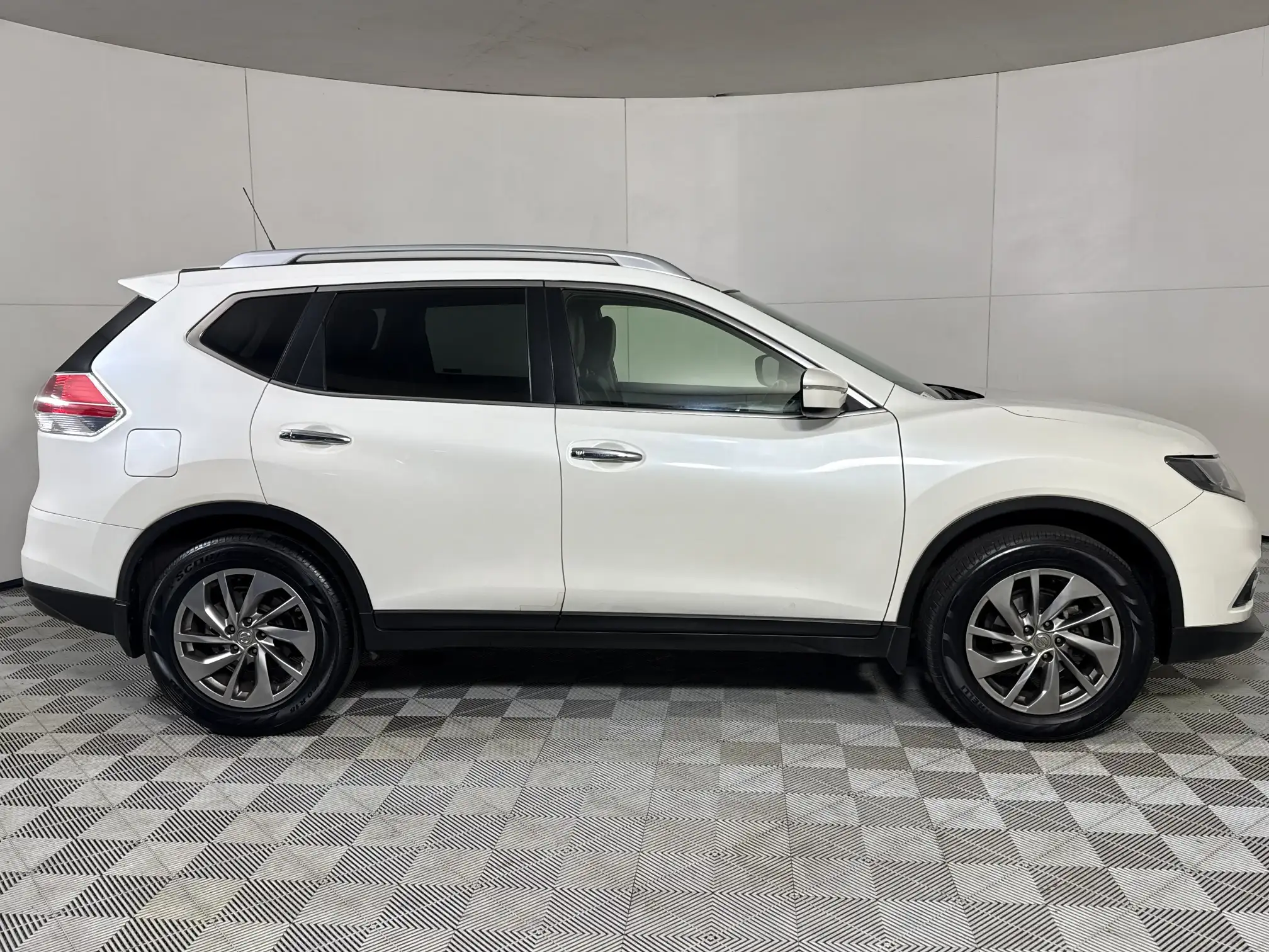Nissan X Trail